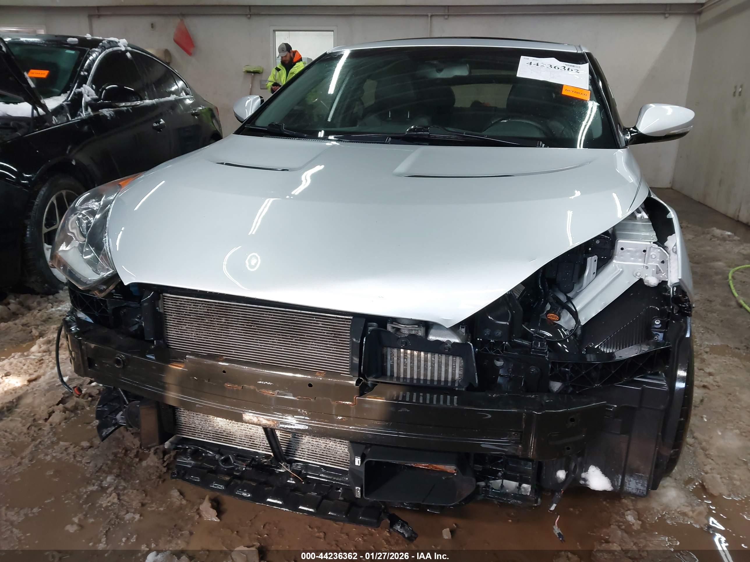 HYUNDAI VELOSTER image 6