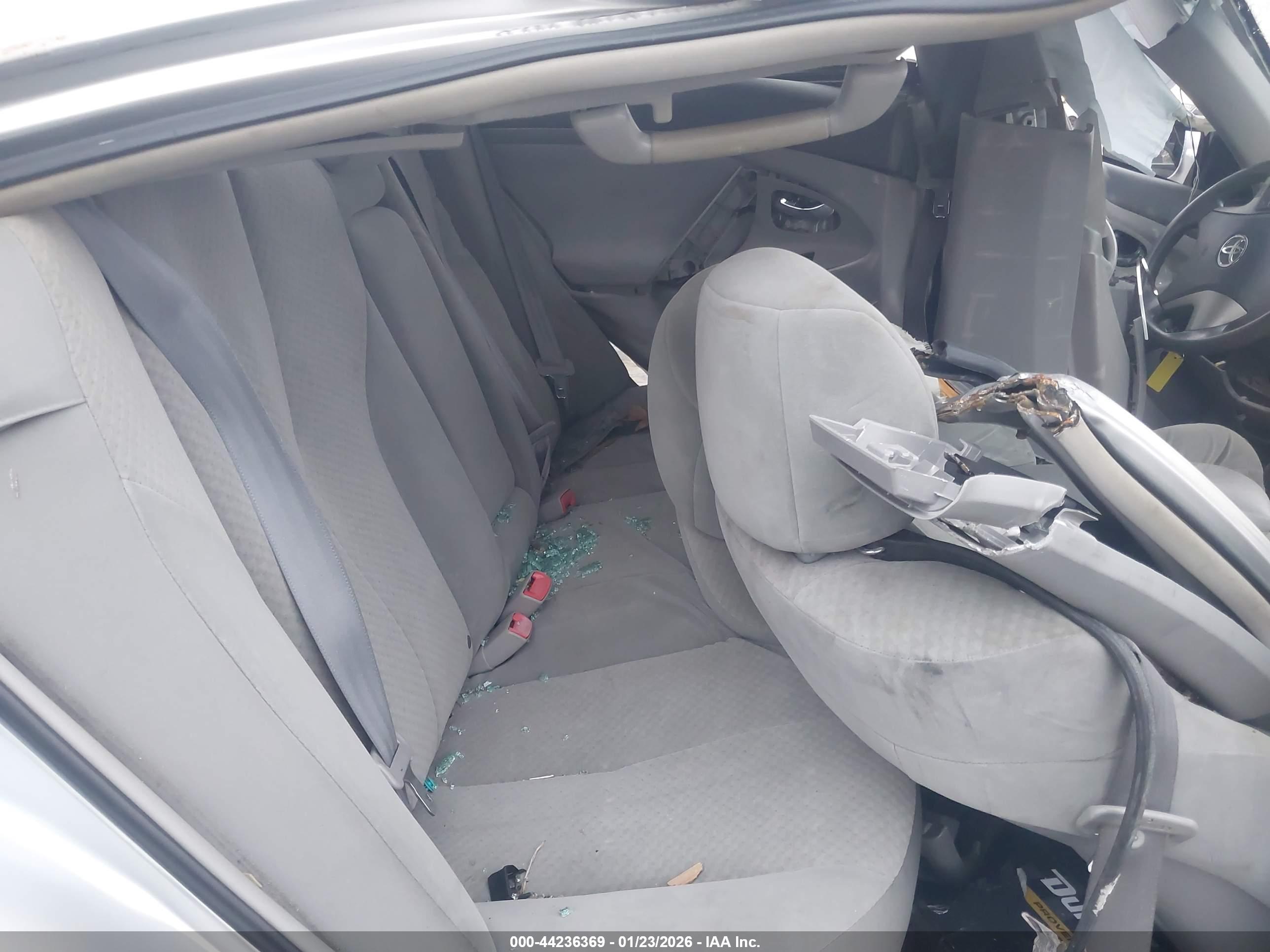 TOYOTA CAMRY image 8