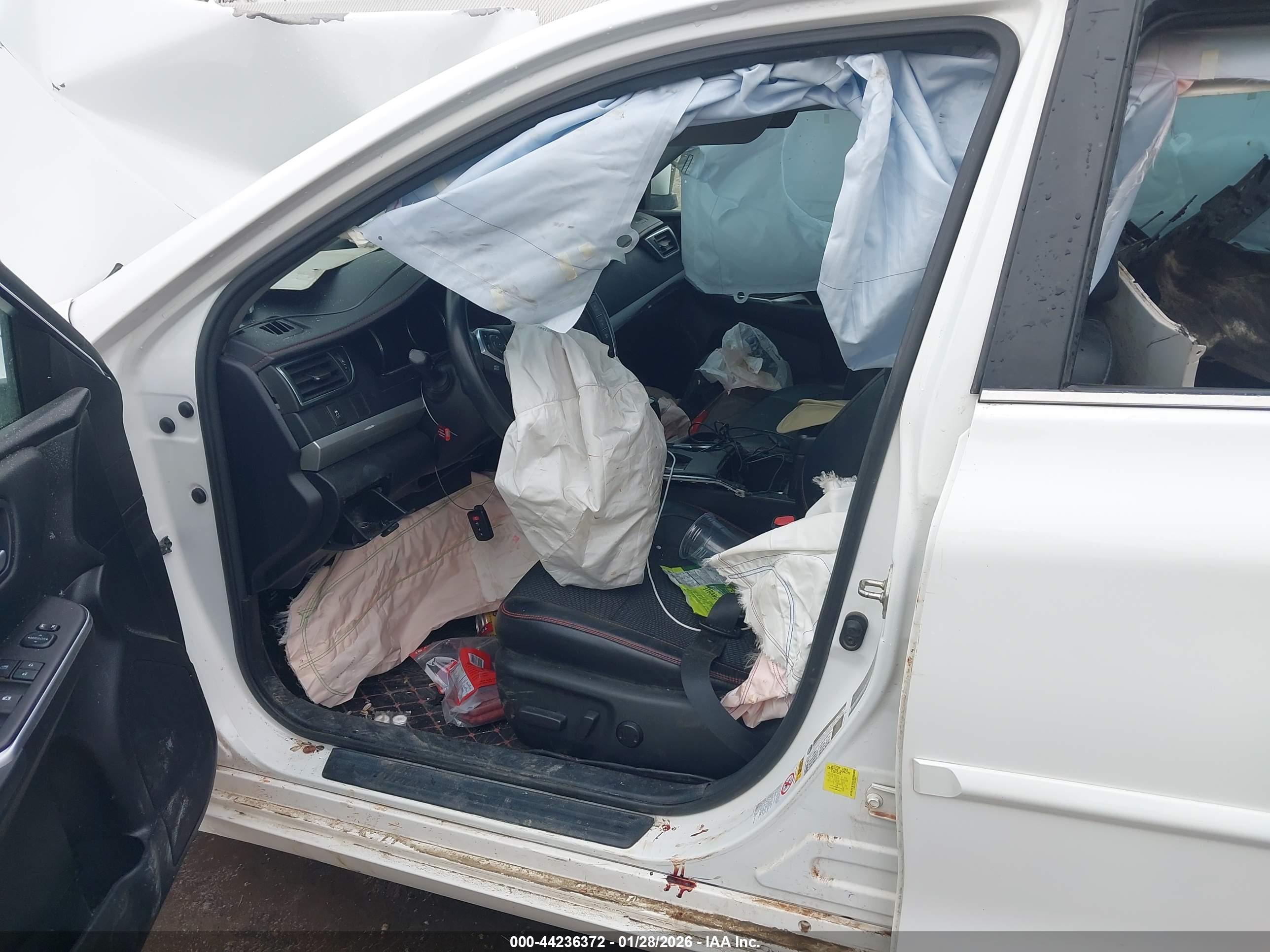 TOYOTA CAMRY image 5