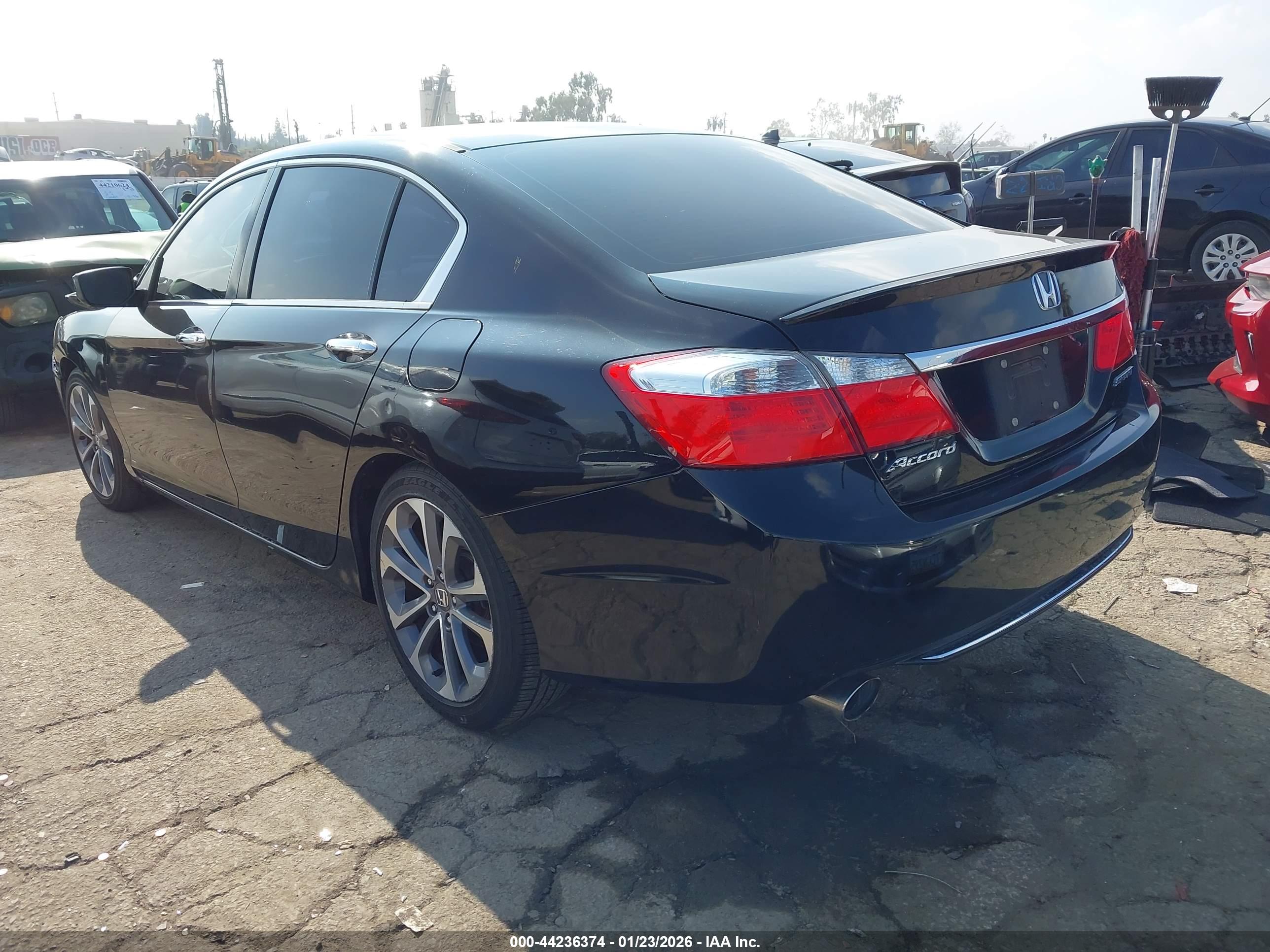 HONDA ACCORD image 3