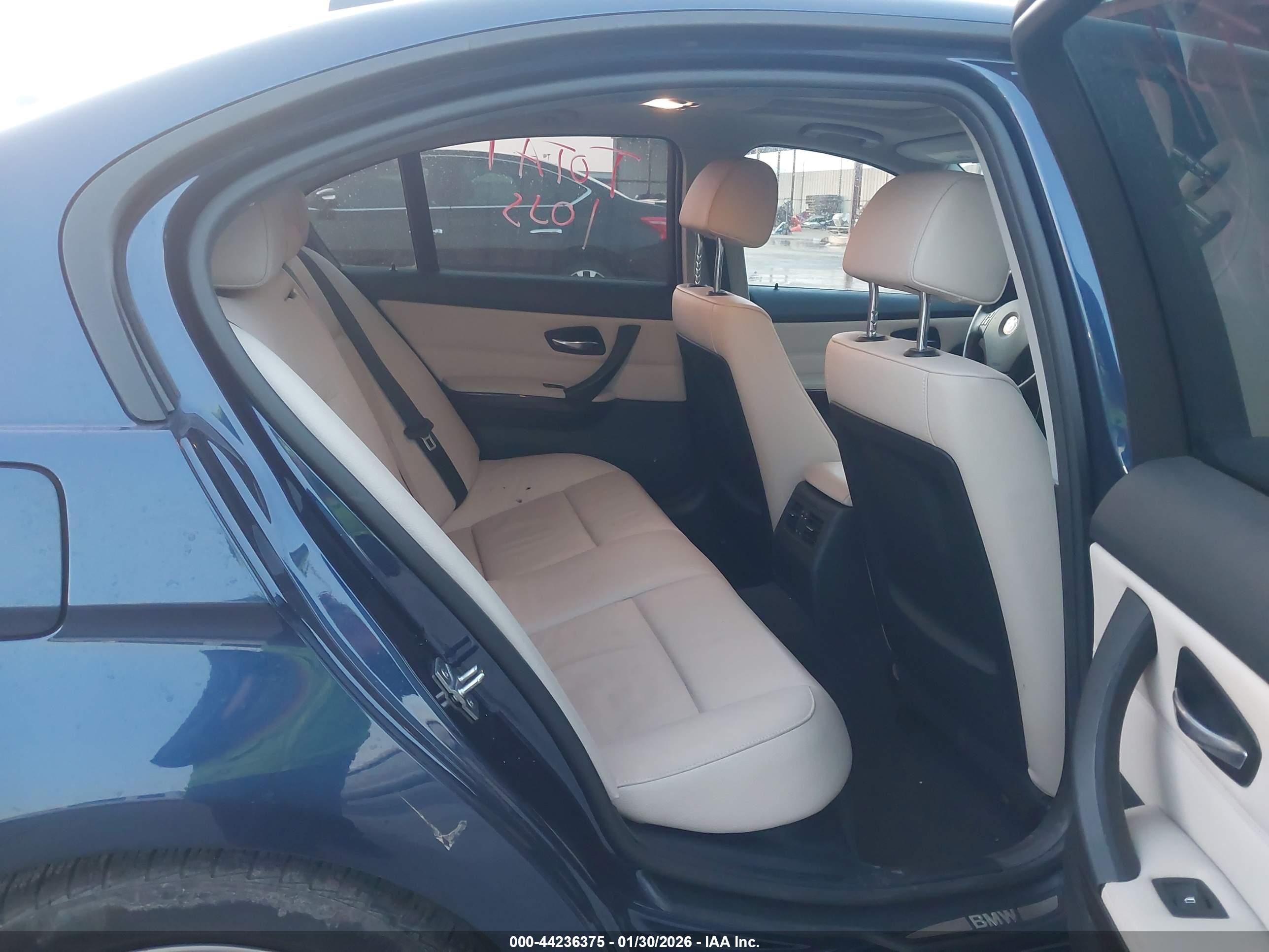 BMW 328I image 8