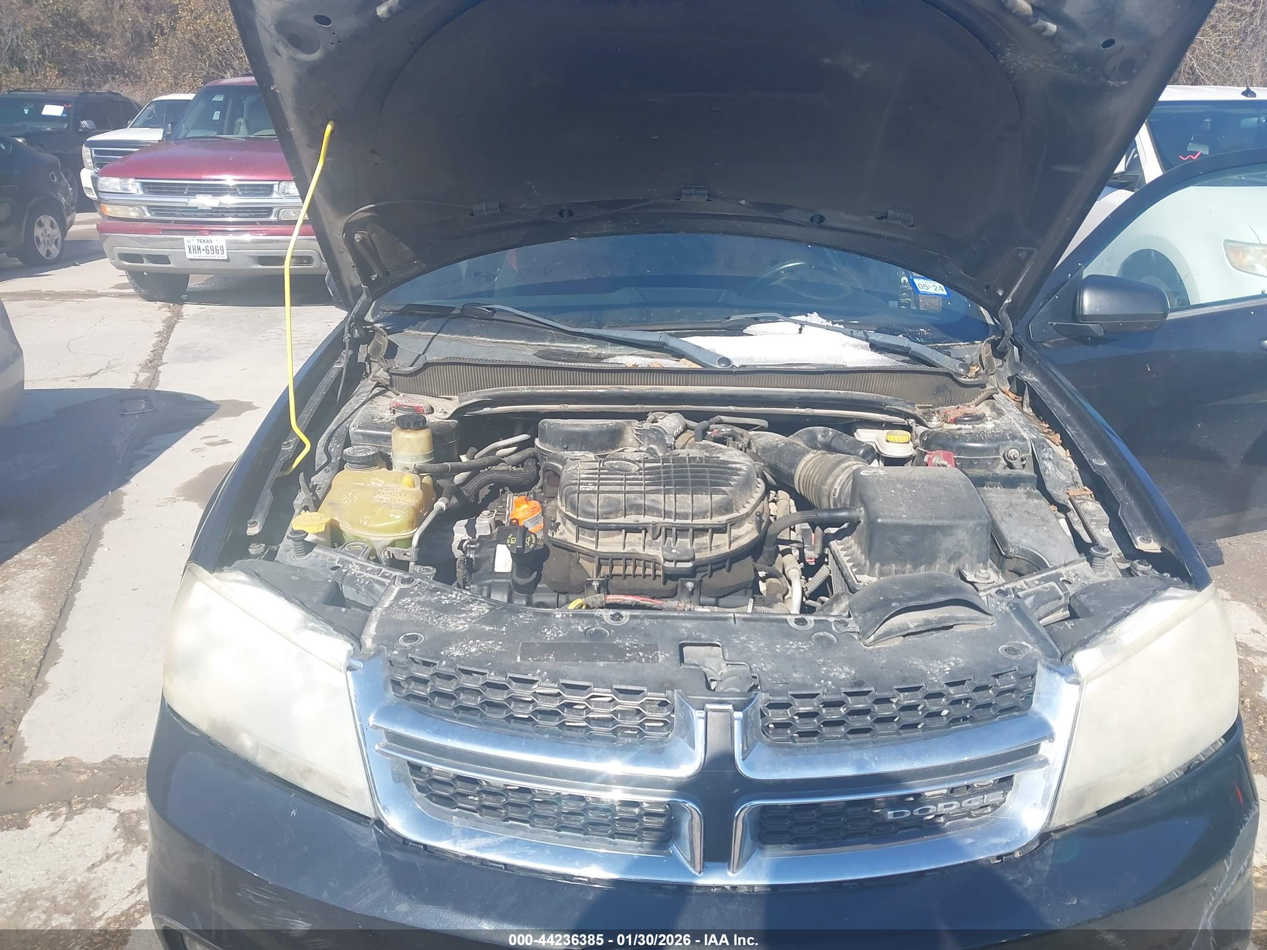 DODGE AVENGER image 10