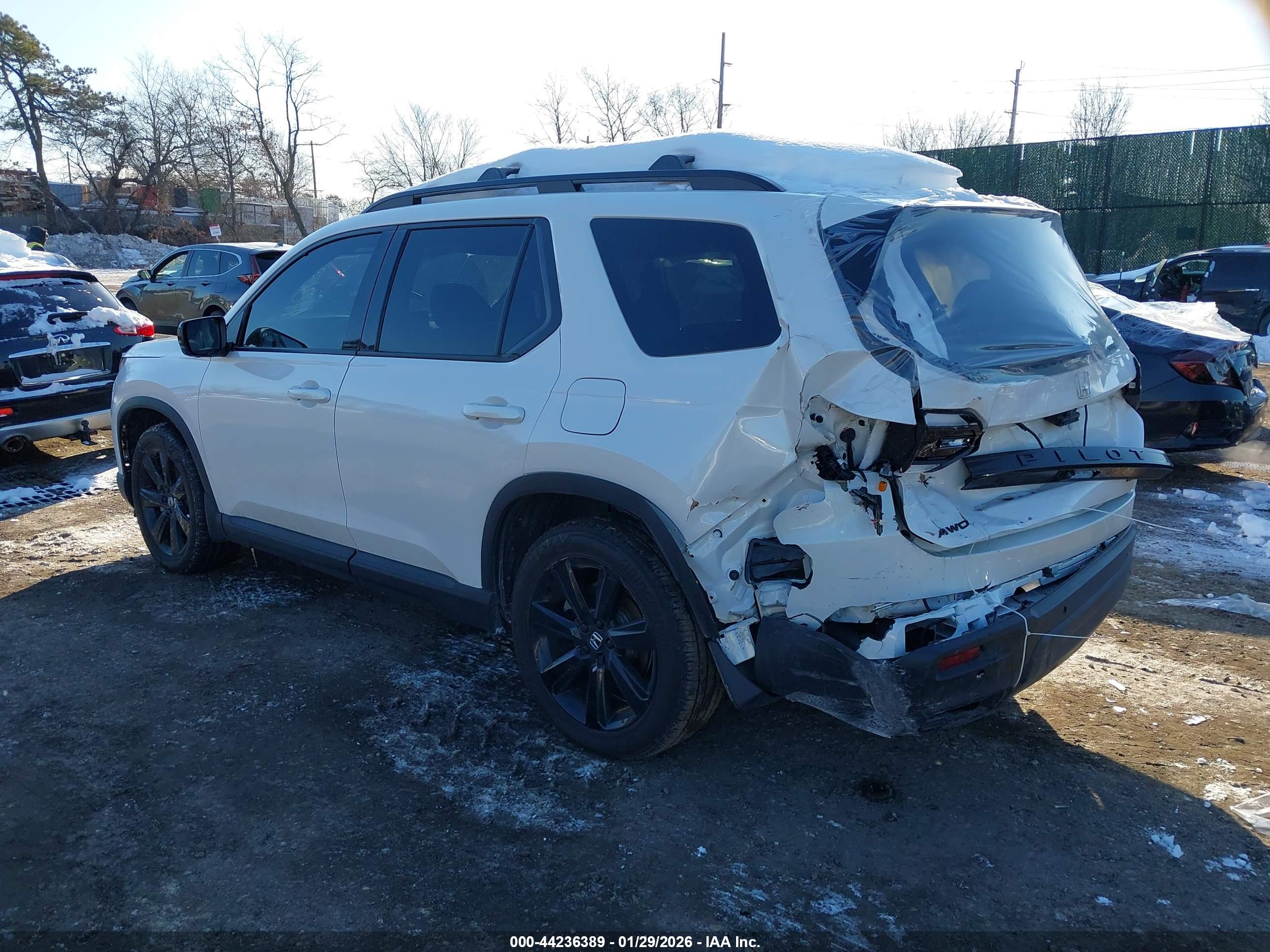 HONDA PILOT image 6
