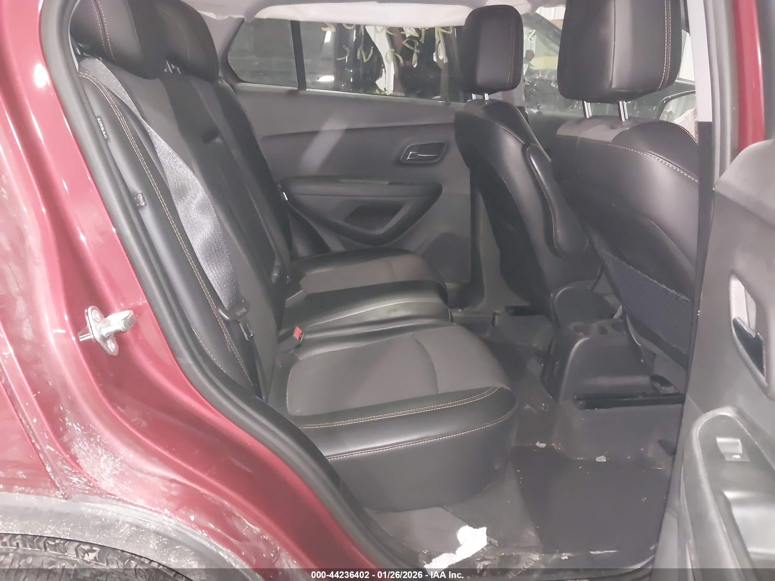 CHEVROLET TRAX image 8