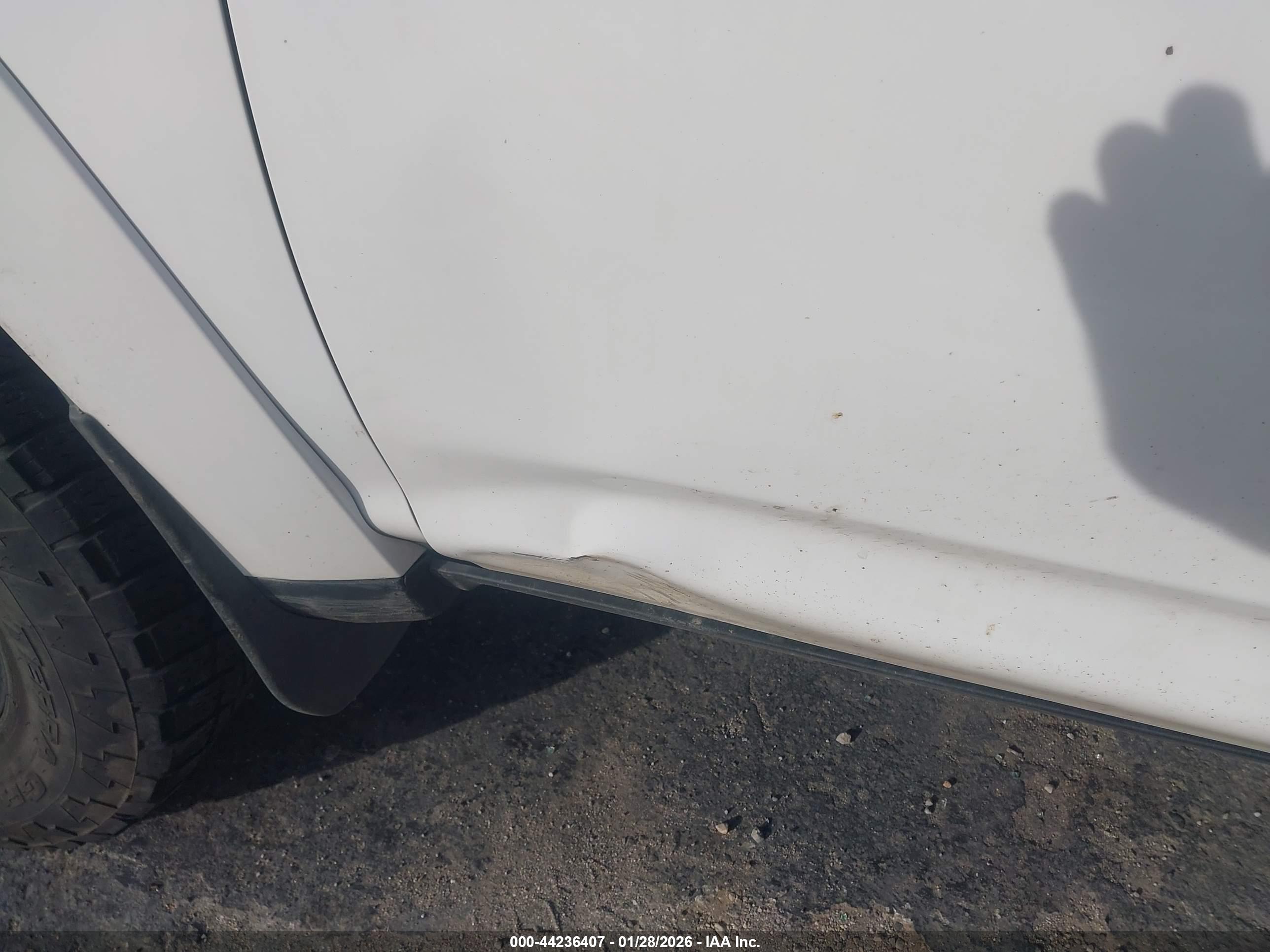 TOYOTA 4RUNNER image 6