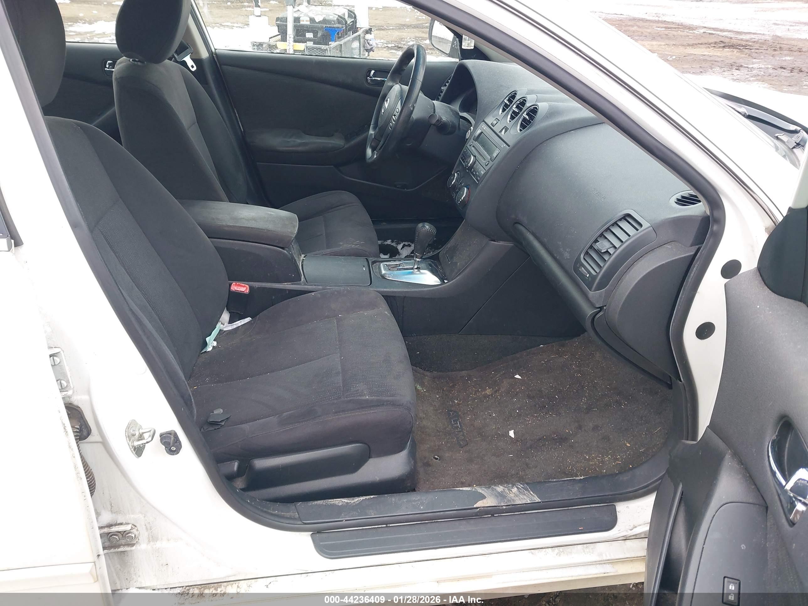 NISSAN ALTIMA image 5