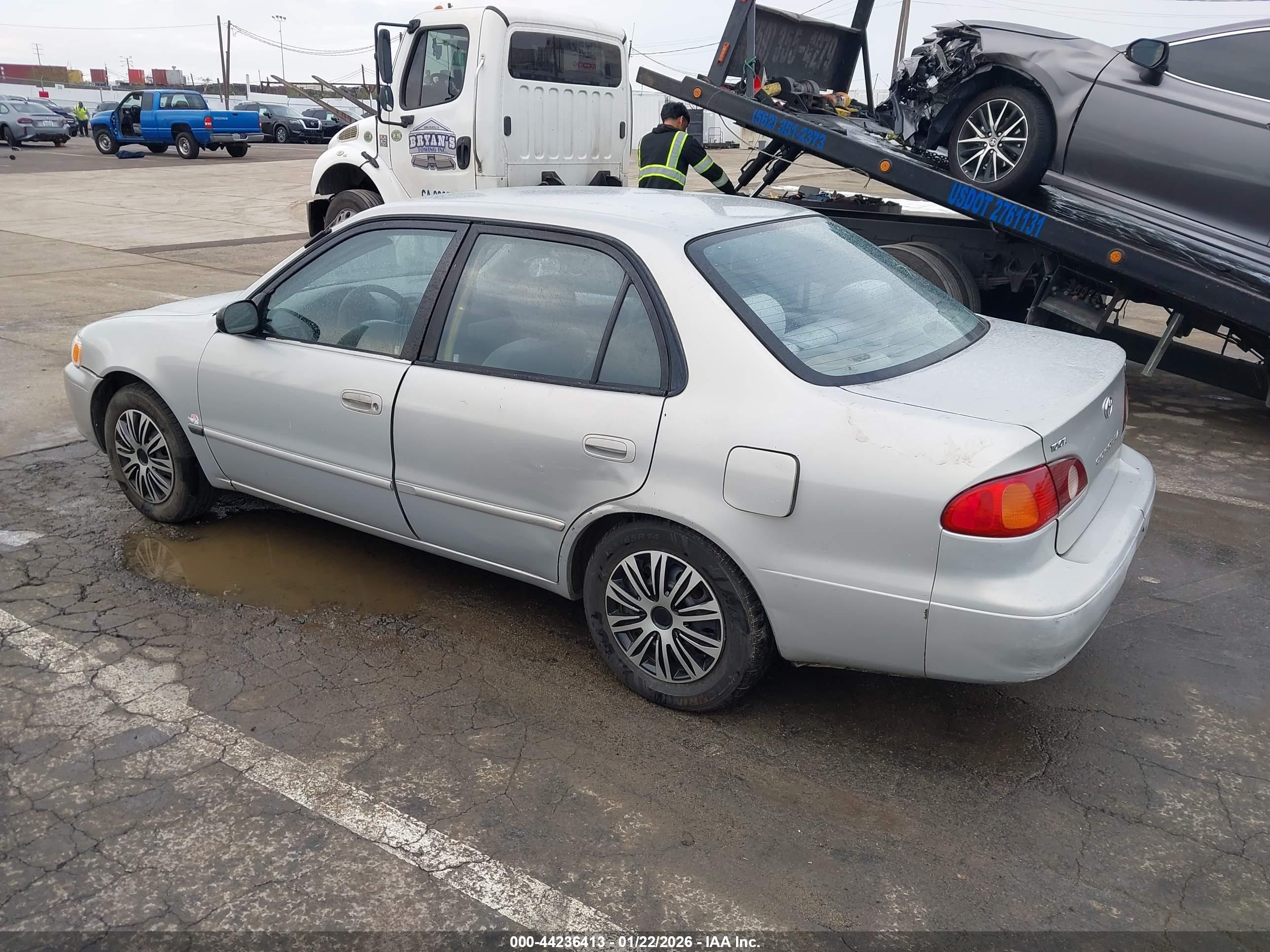 TOYOTA COROLLA image 3