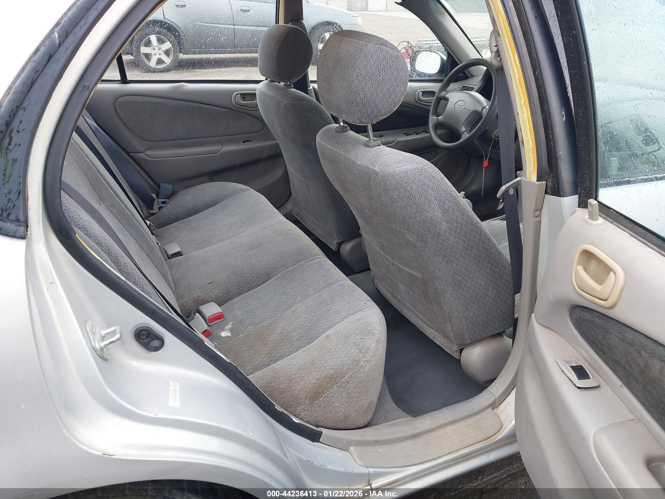 TOYOTA COROLLA image 8