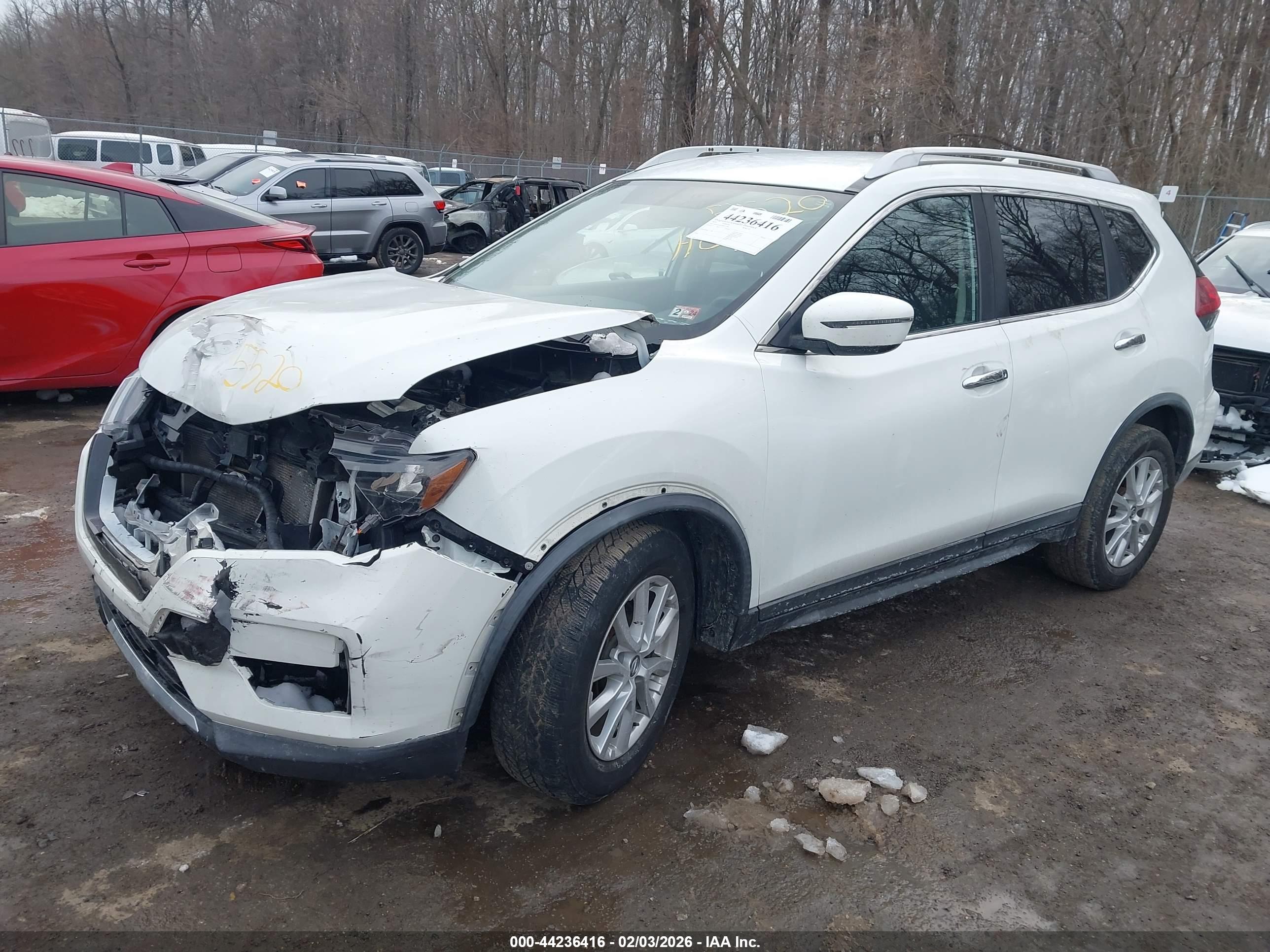 NISSAN ROGUE image 2