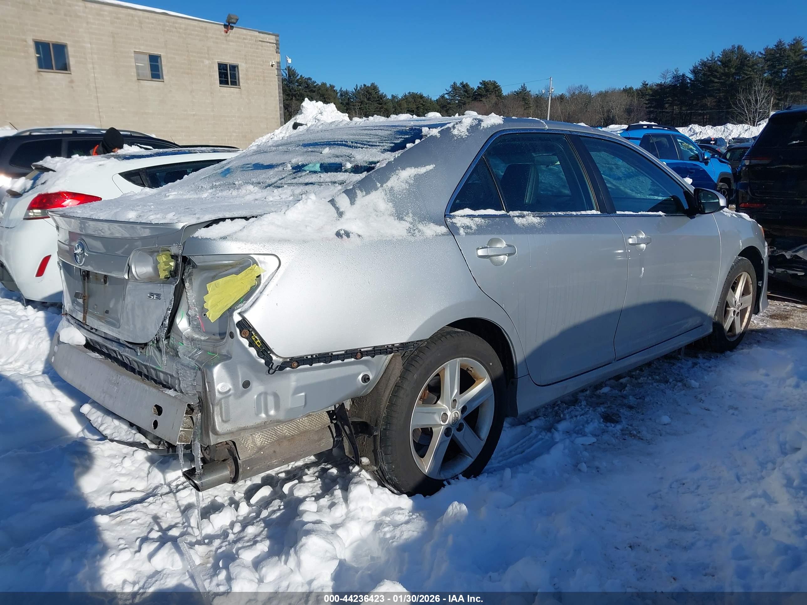 TOYOTA CAMRY image 4