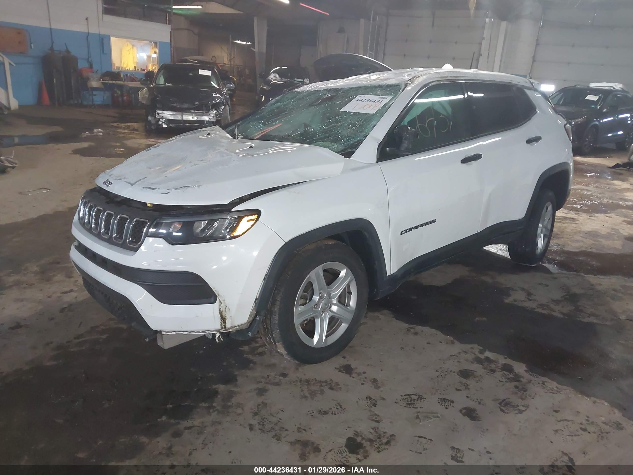 JEEP COMPASS image 2
