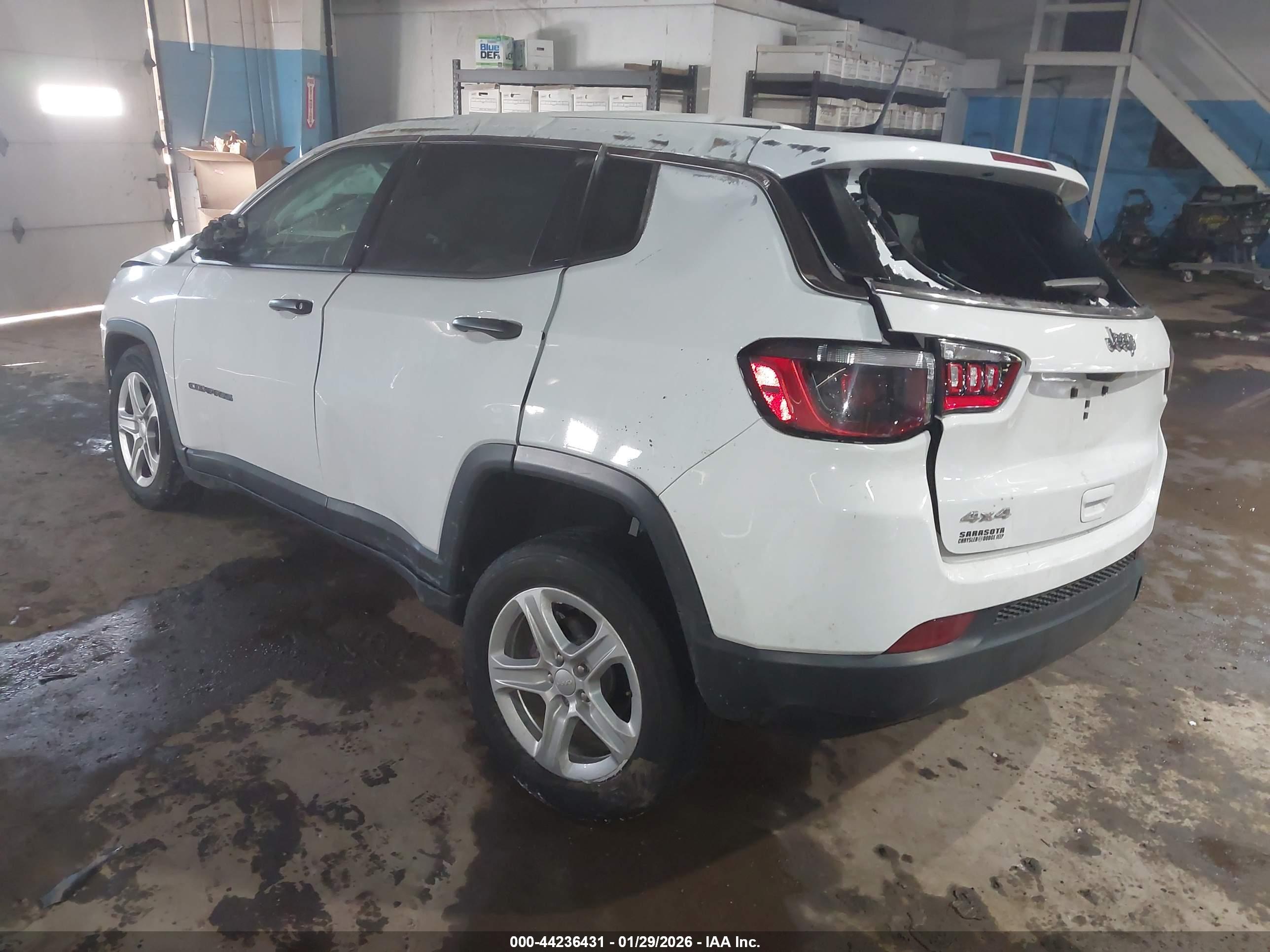 JEEP COMPASS image 3