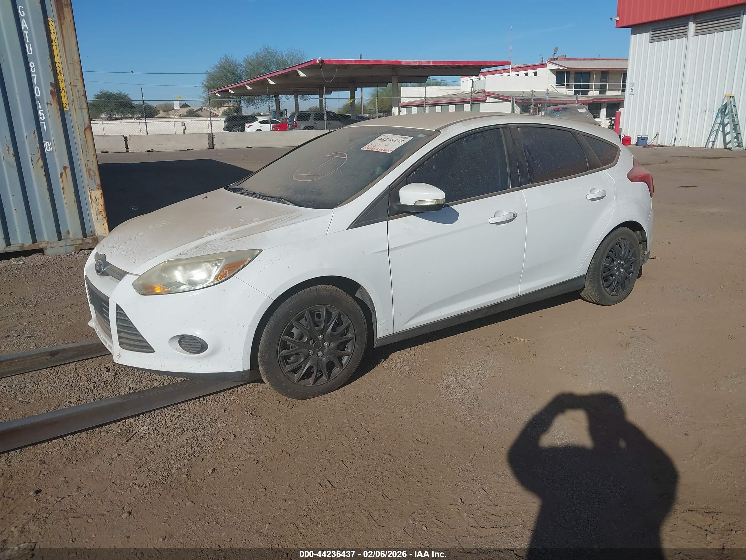 FORD FOCUS image 2