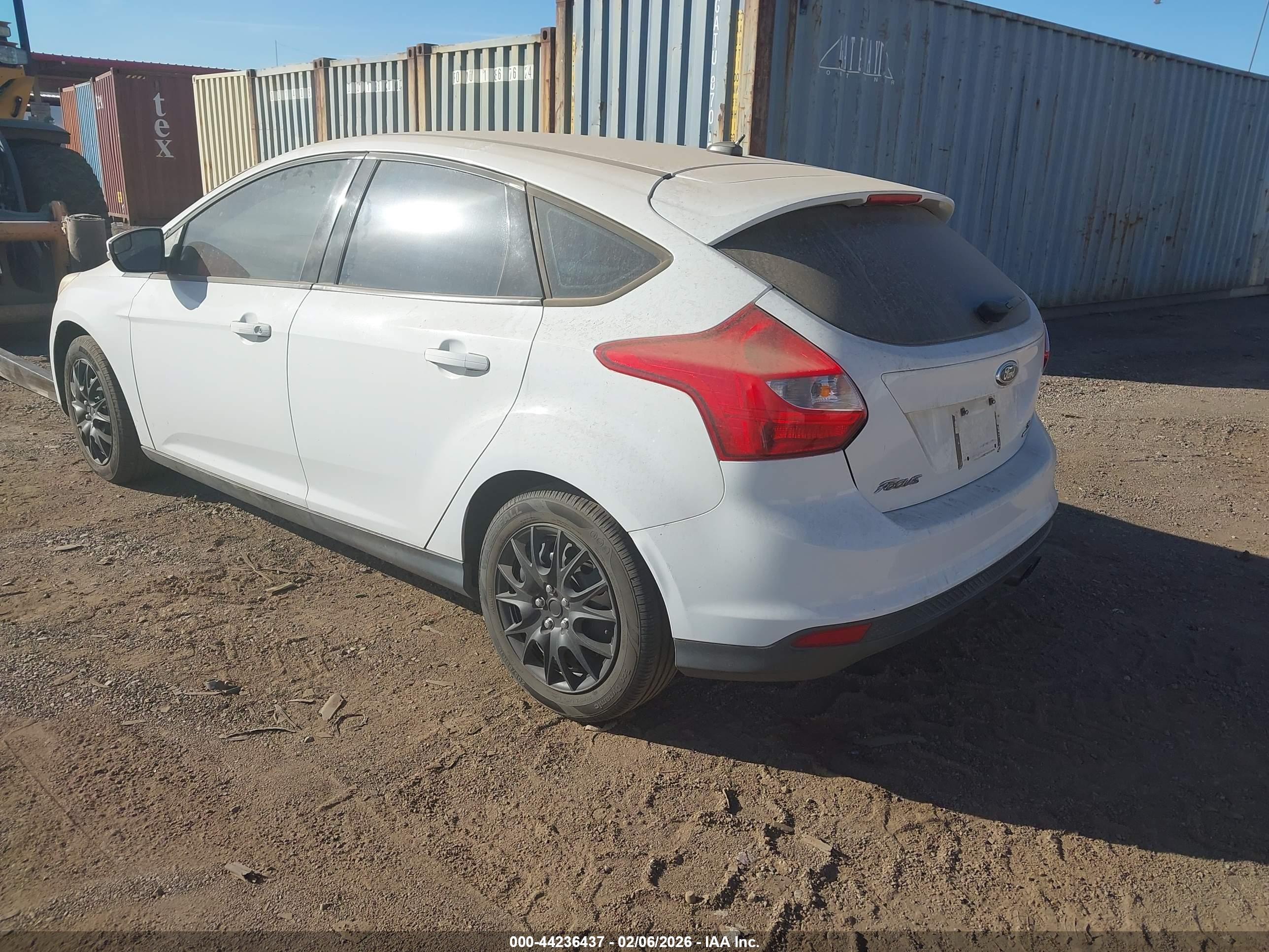 FORD FOCUS image 3