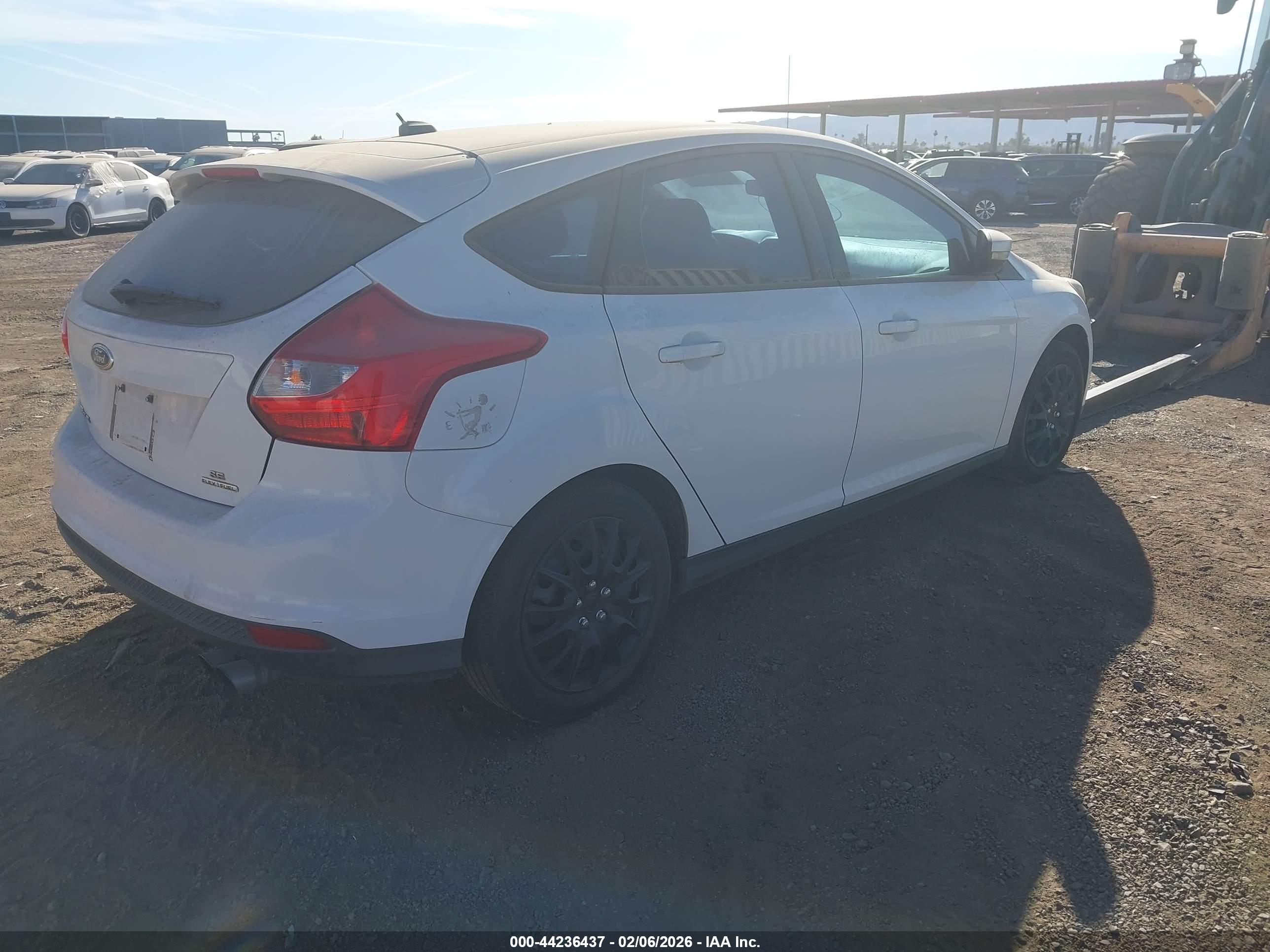 FORD FOCUS image 4