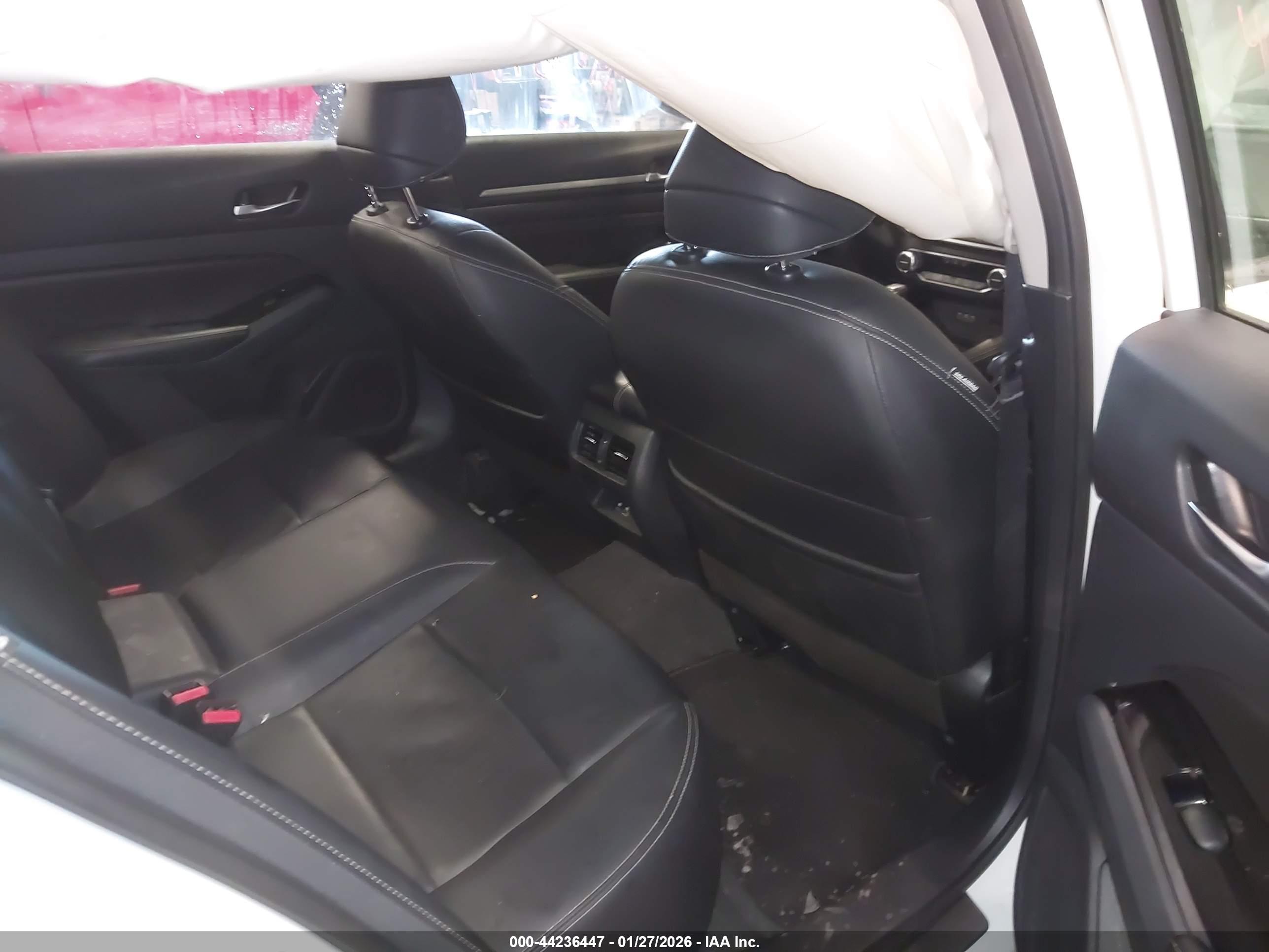 NISSAN ALTIMA image 8