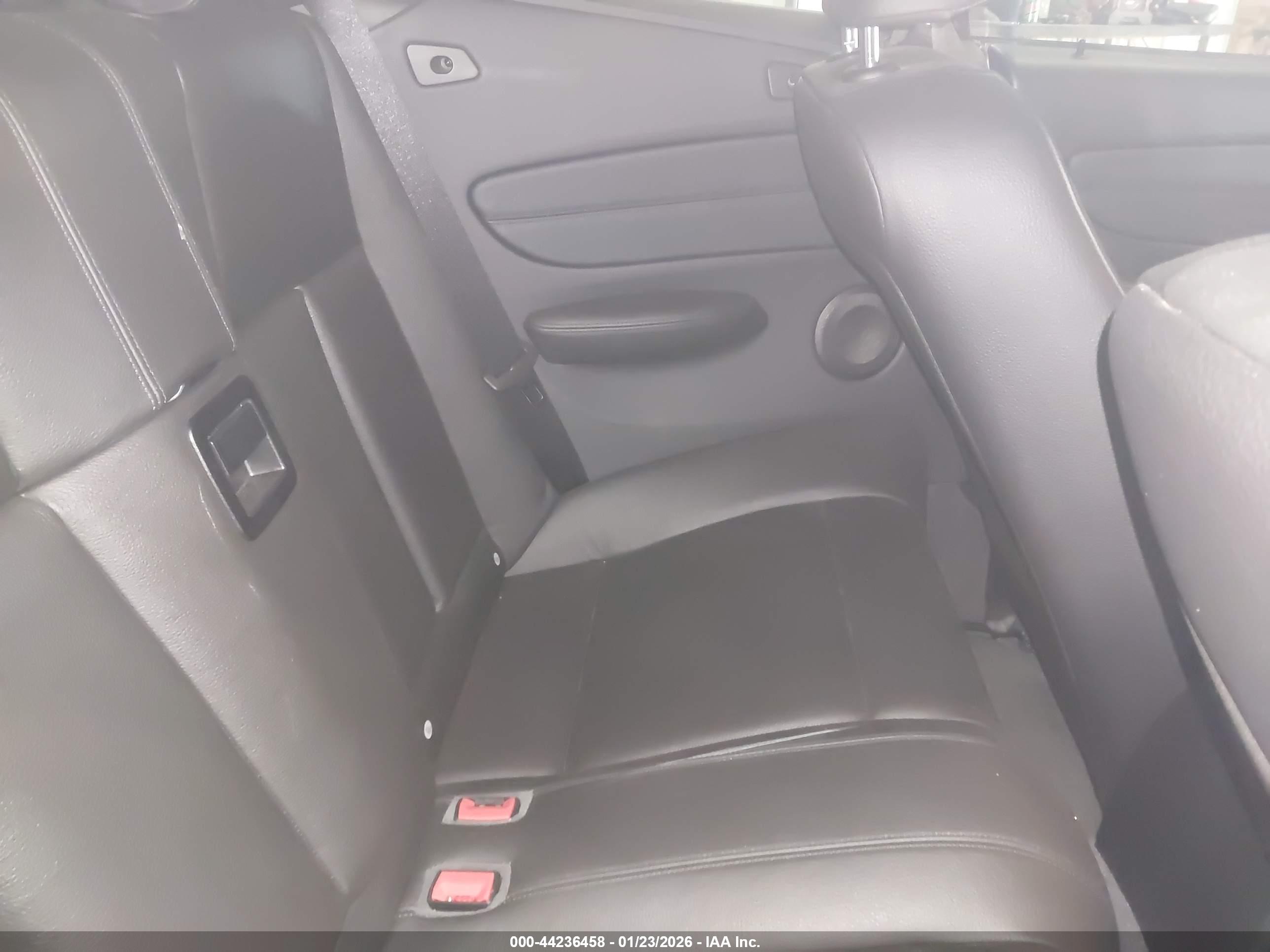 BMW 128I image 8