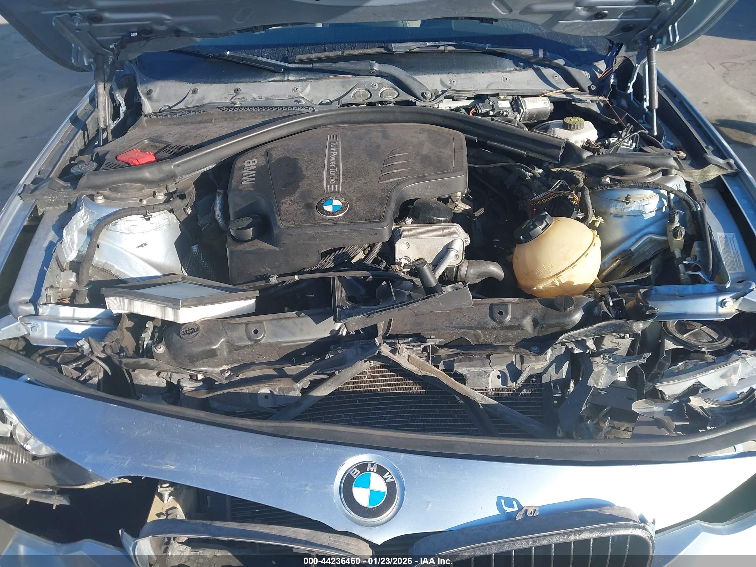 BMW 320I image 10
