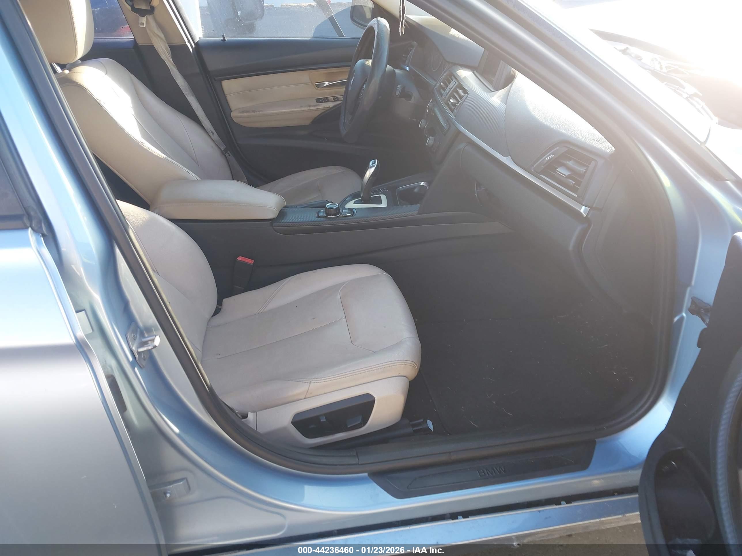 BMW 320I image 5