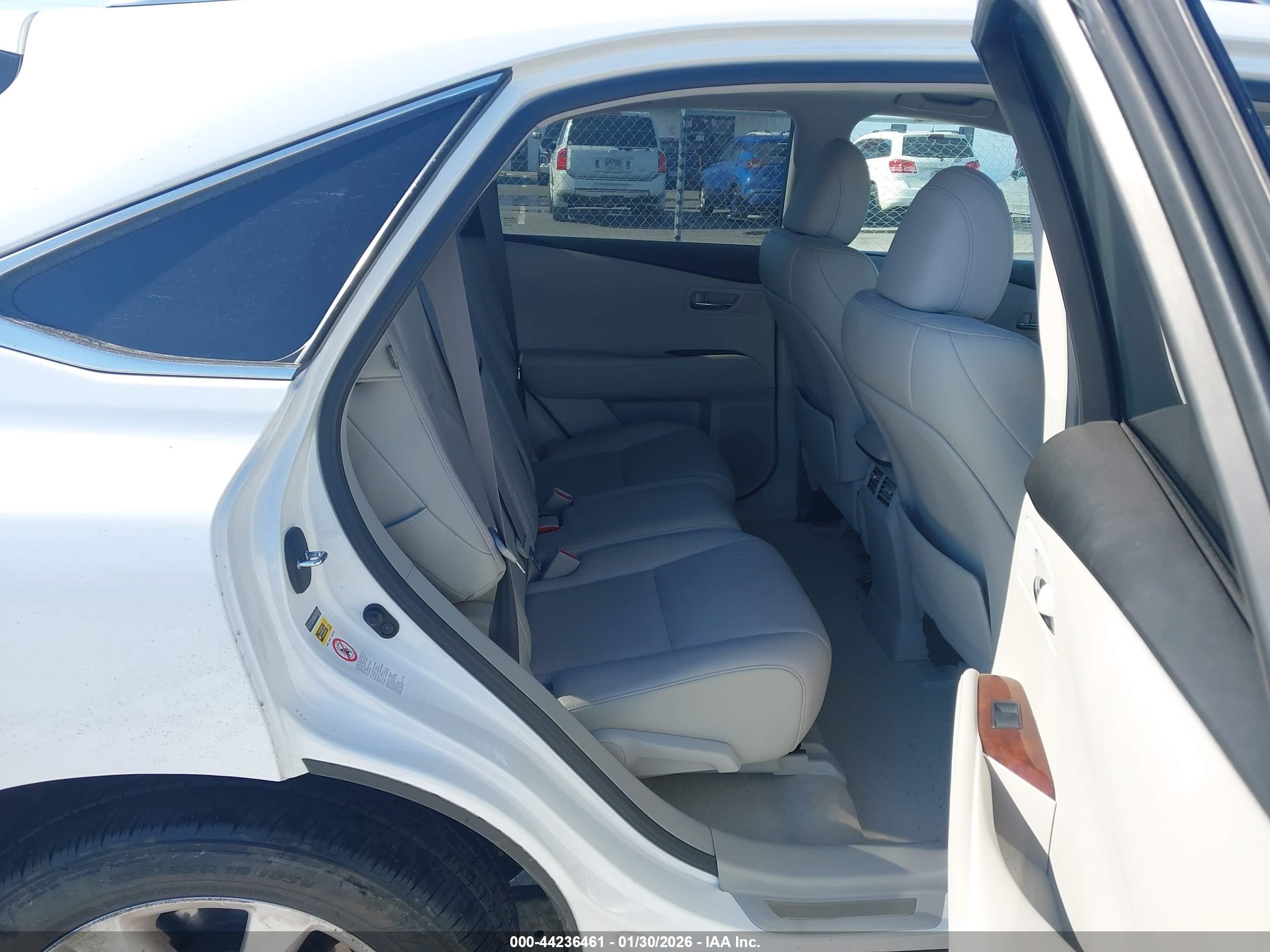LEXUS RX image 8