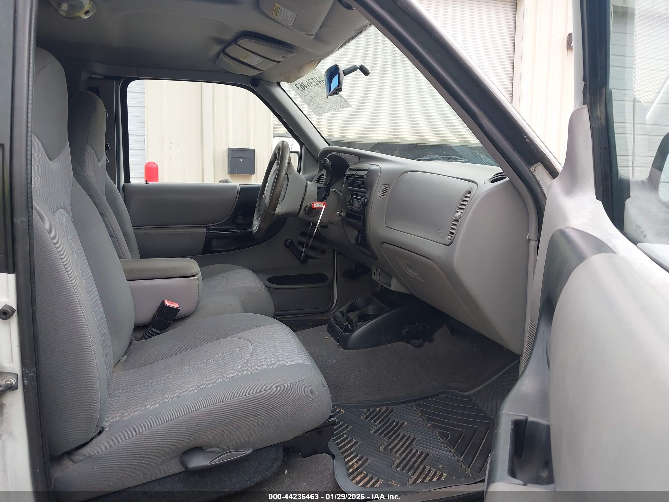 MAZDA B3000 image 5