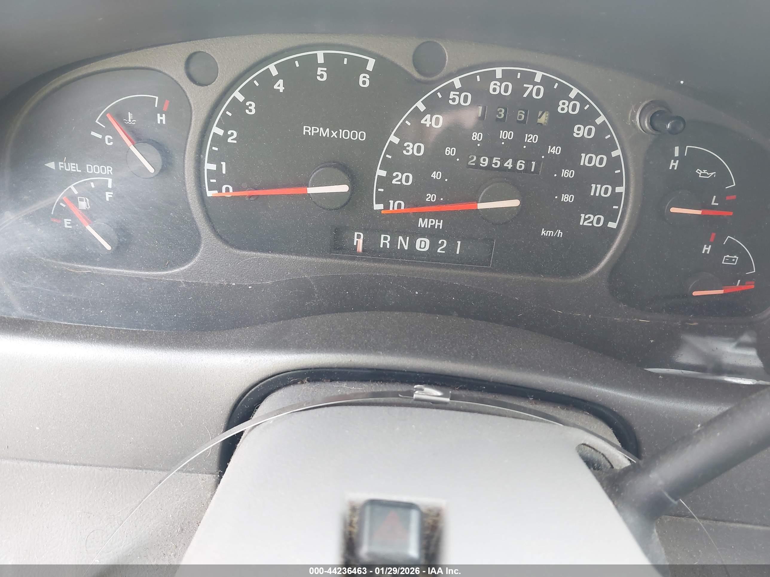 MAZDA B3000 image 7