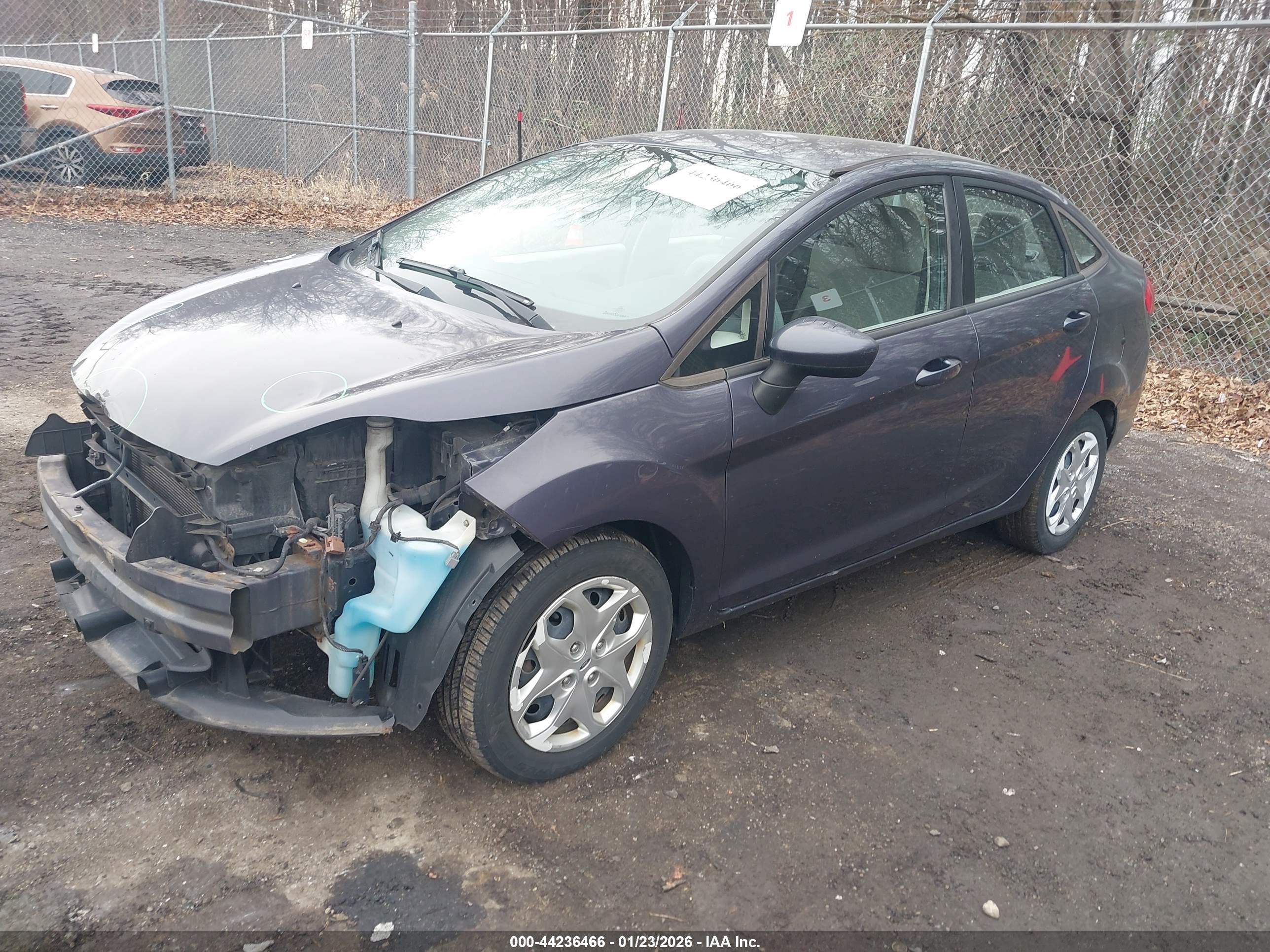 FORD FIESTA image 2