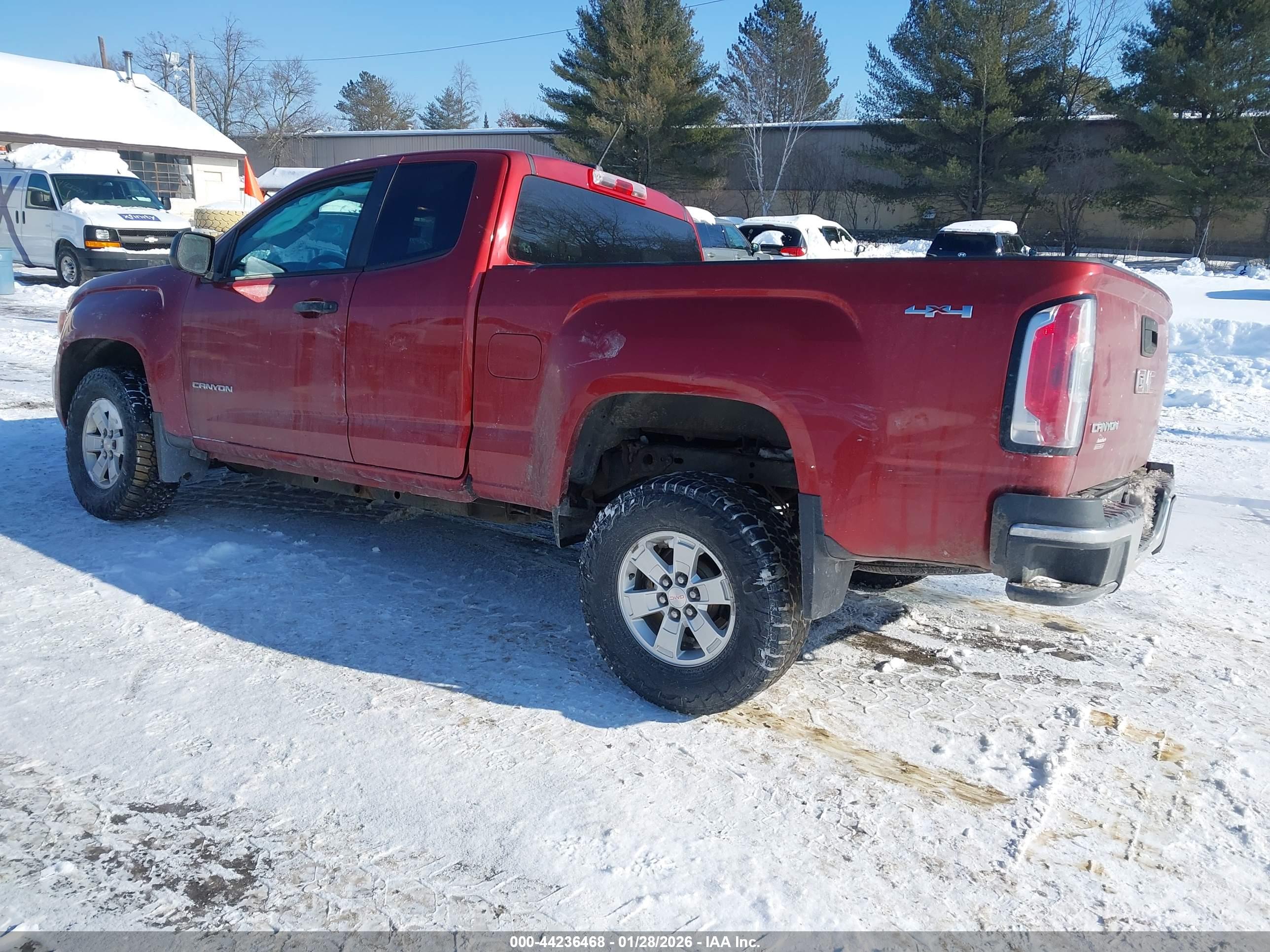GMC CANYON image 3
