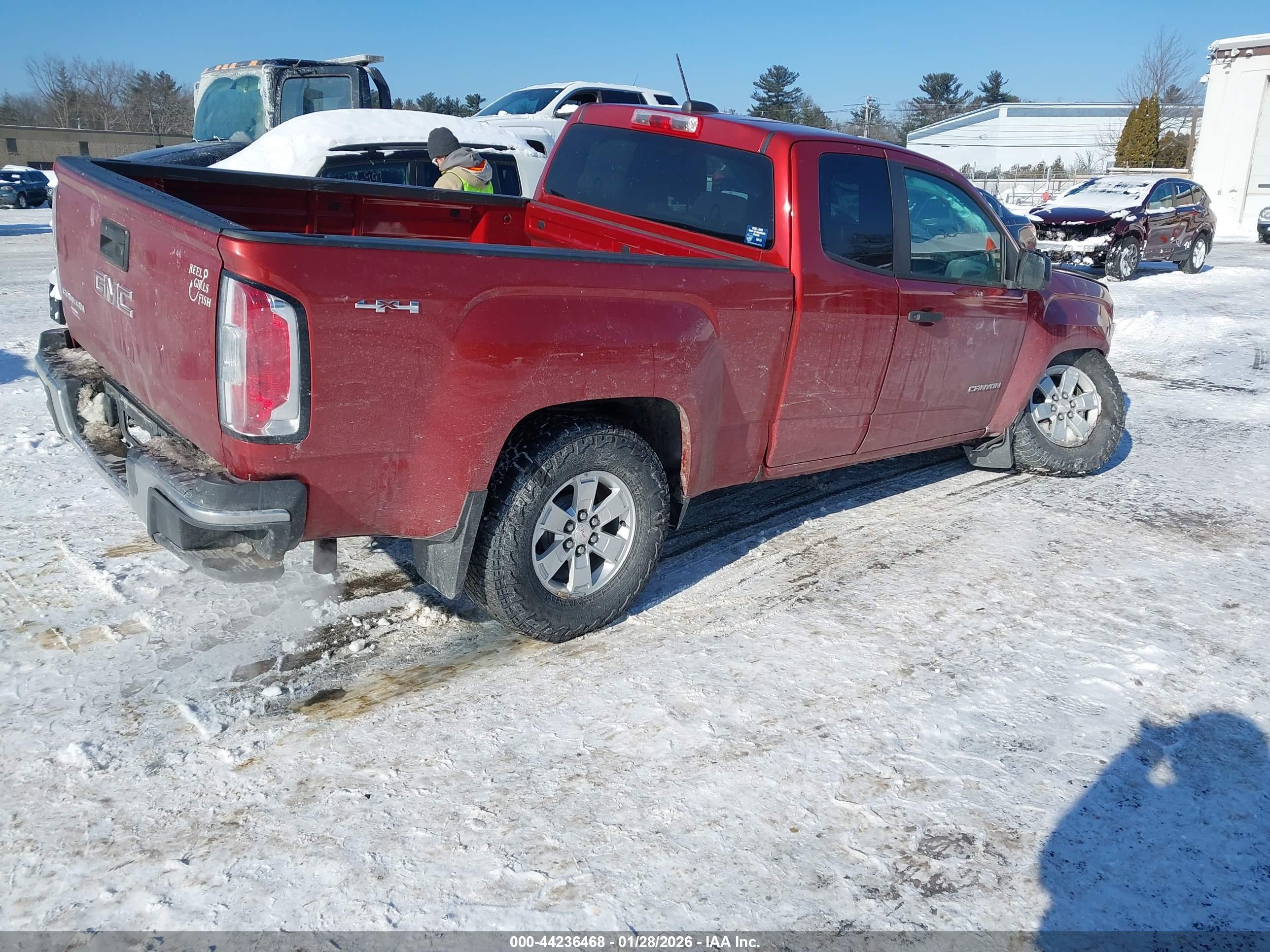 GMC CANYON image 4