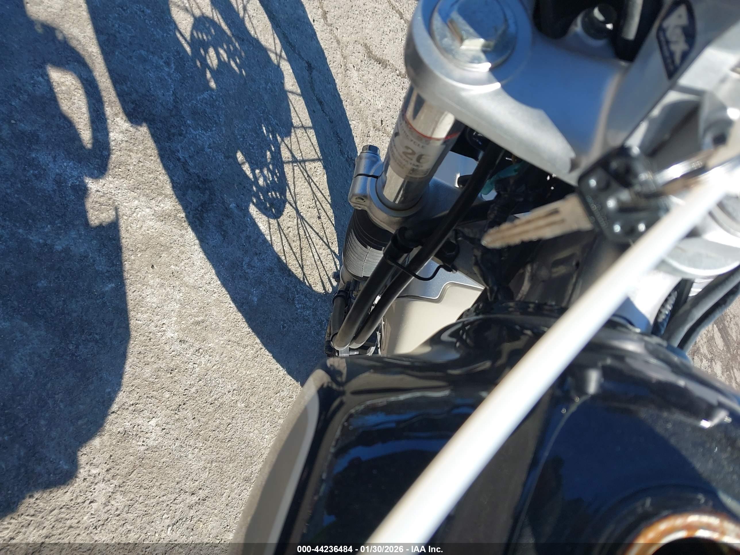 YAMAHA TW200 image 11