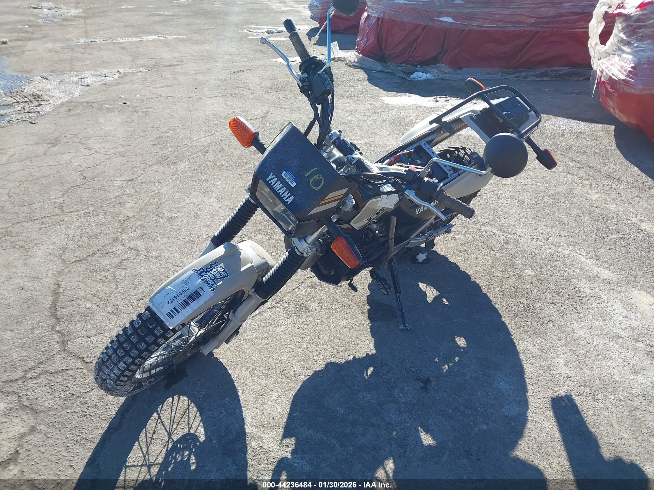 YAMAHA TW200 image 2