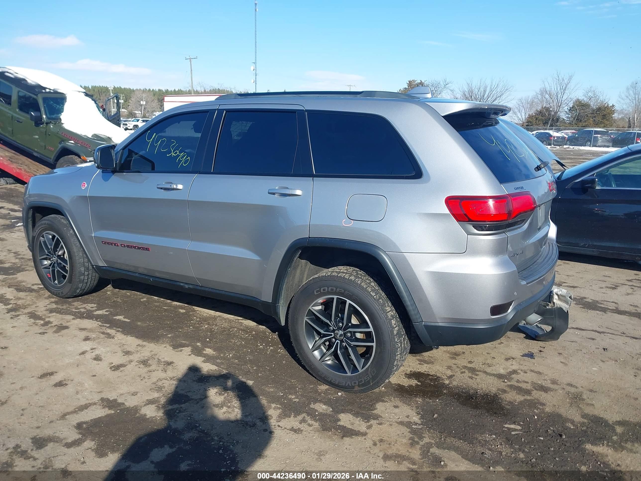 JEEP GRAND image 3