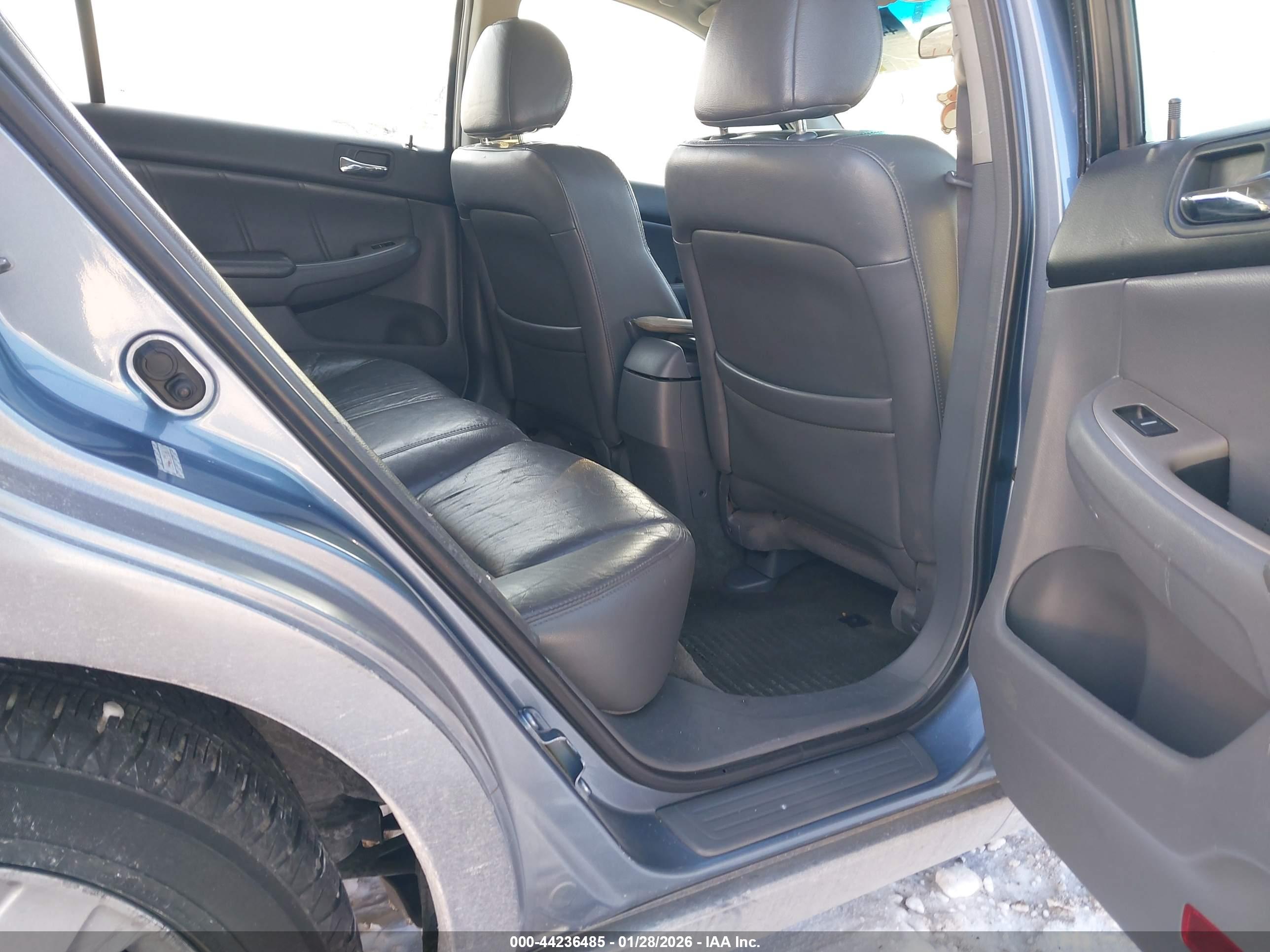 HONDA ACCORD image 8