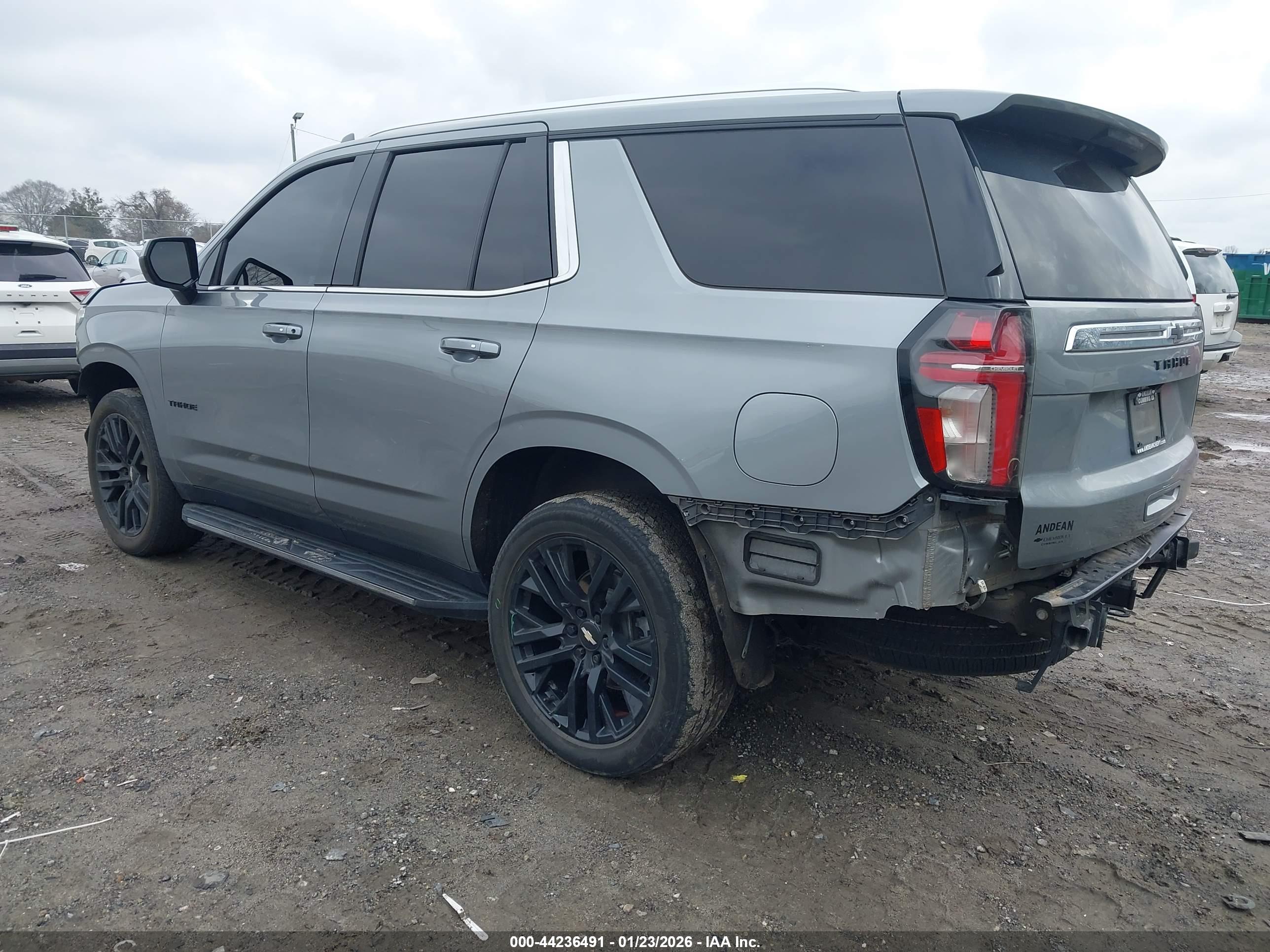 CHEVROLET TAHOE image 3