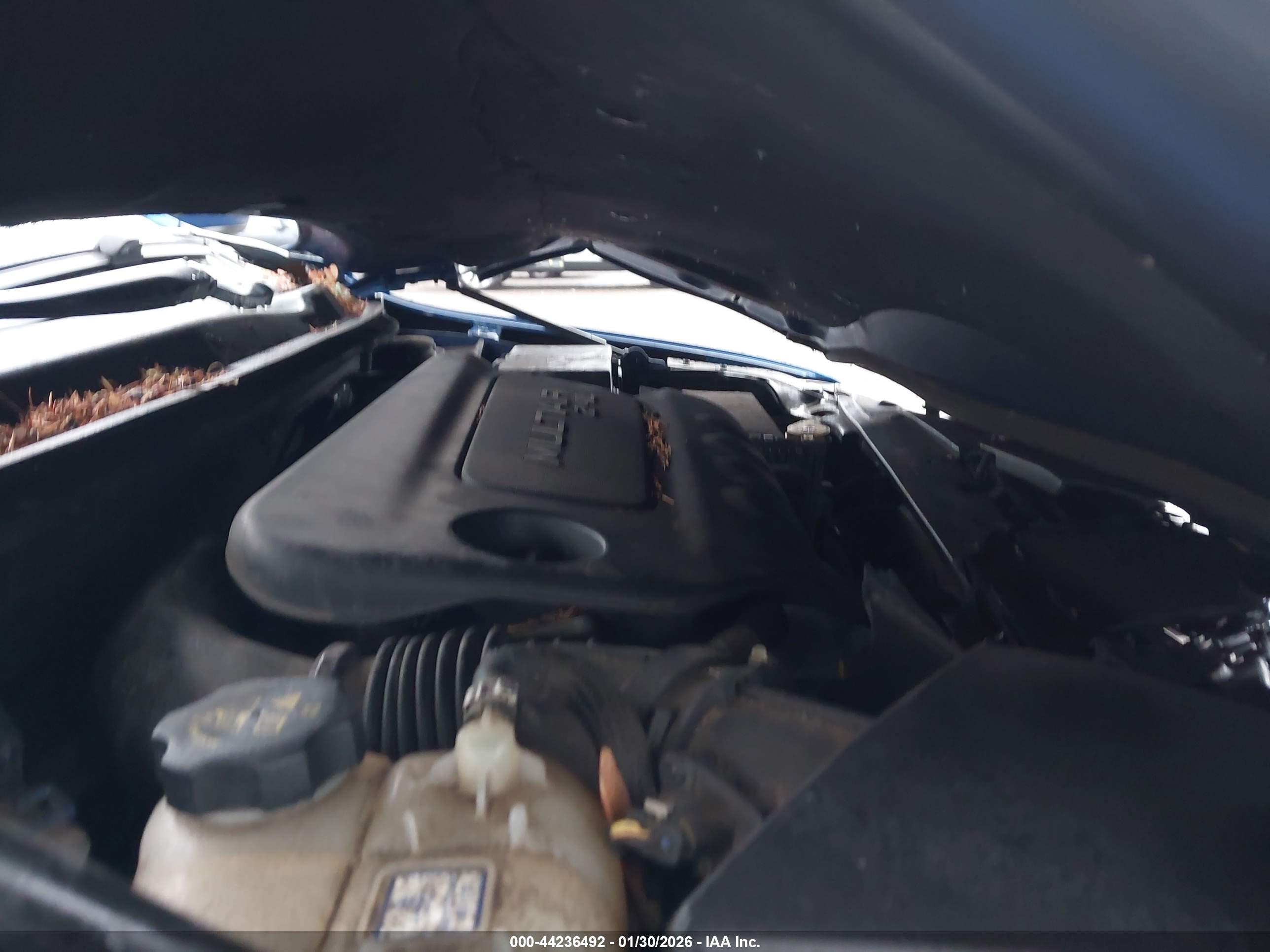 CHRYSLER 200 image 10