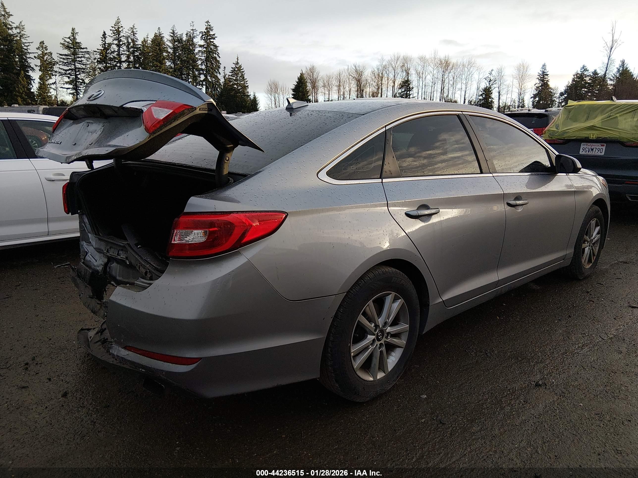 HYUNDAI SONATA image 4