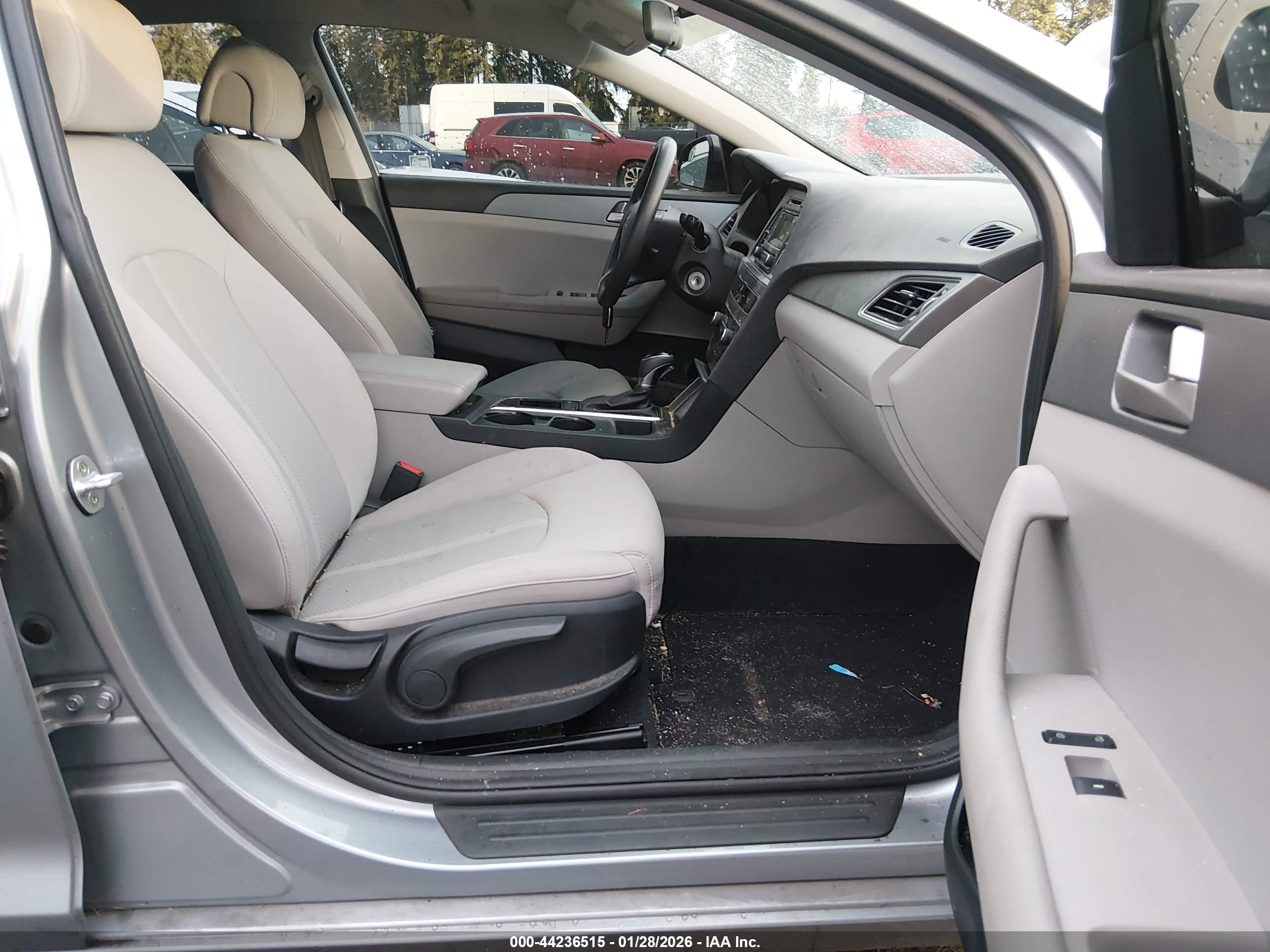 HYUNDAI SONATA image 5