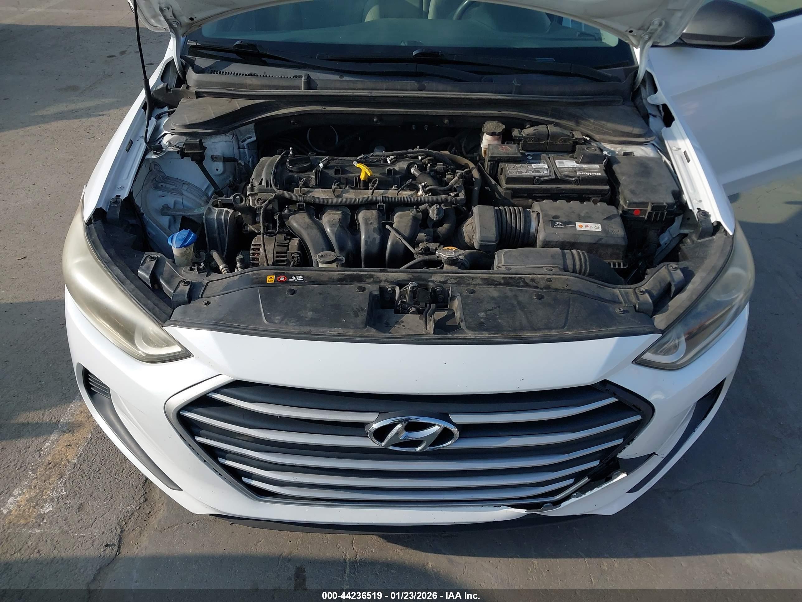 HYUNDAI ELANTRA image 10