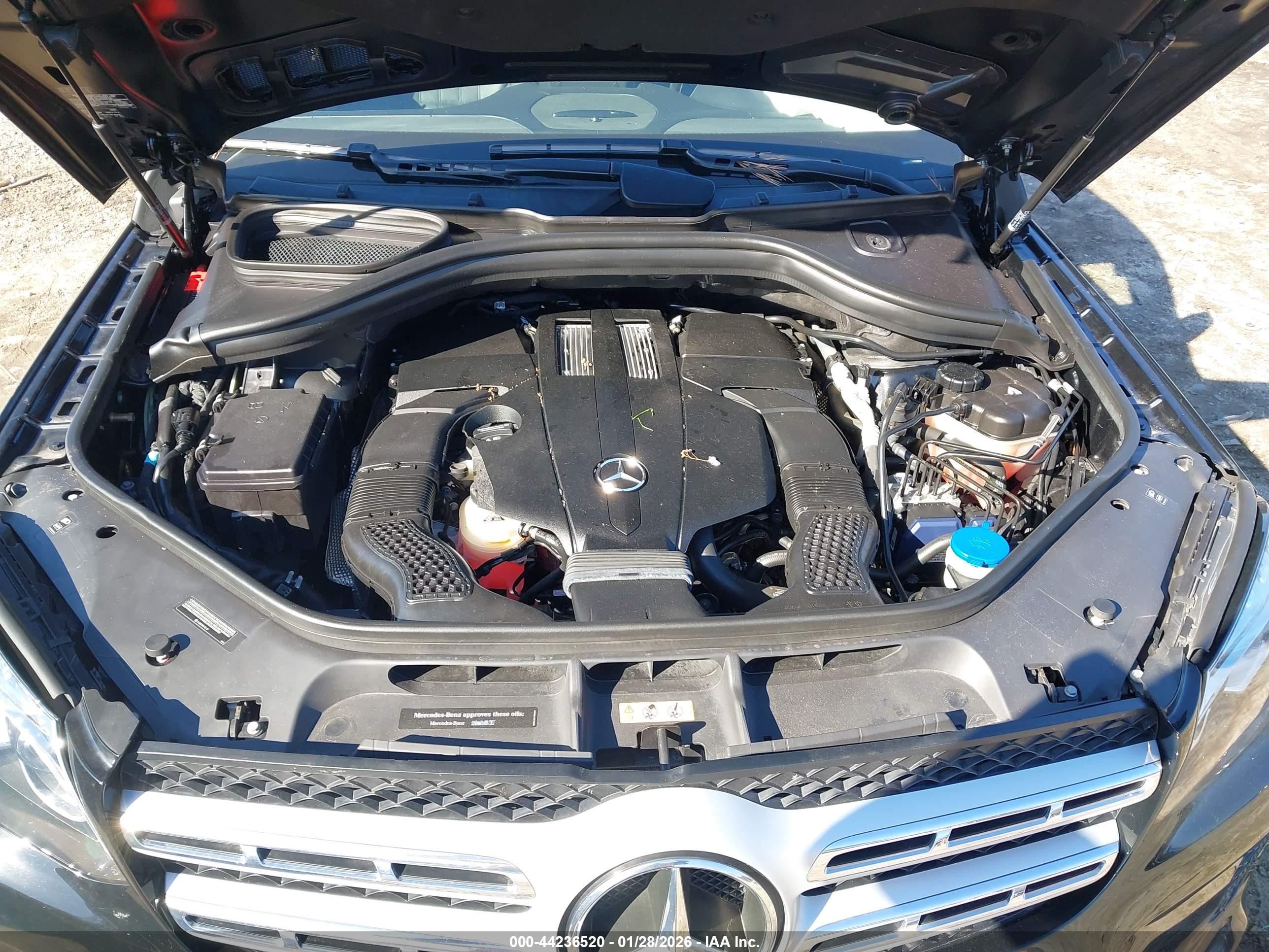 MERCEDES-BENZ GLS image 10