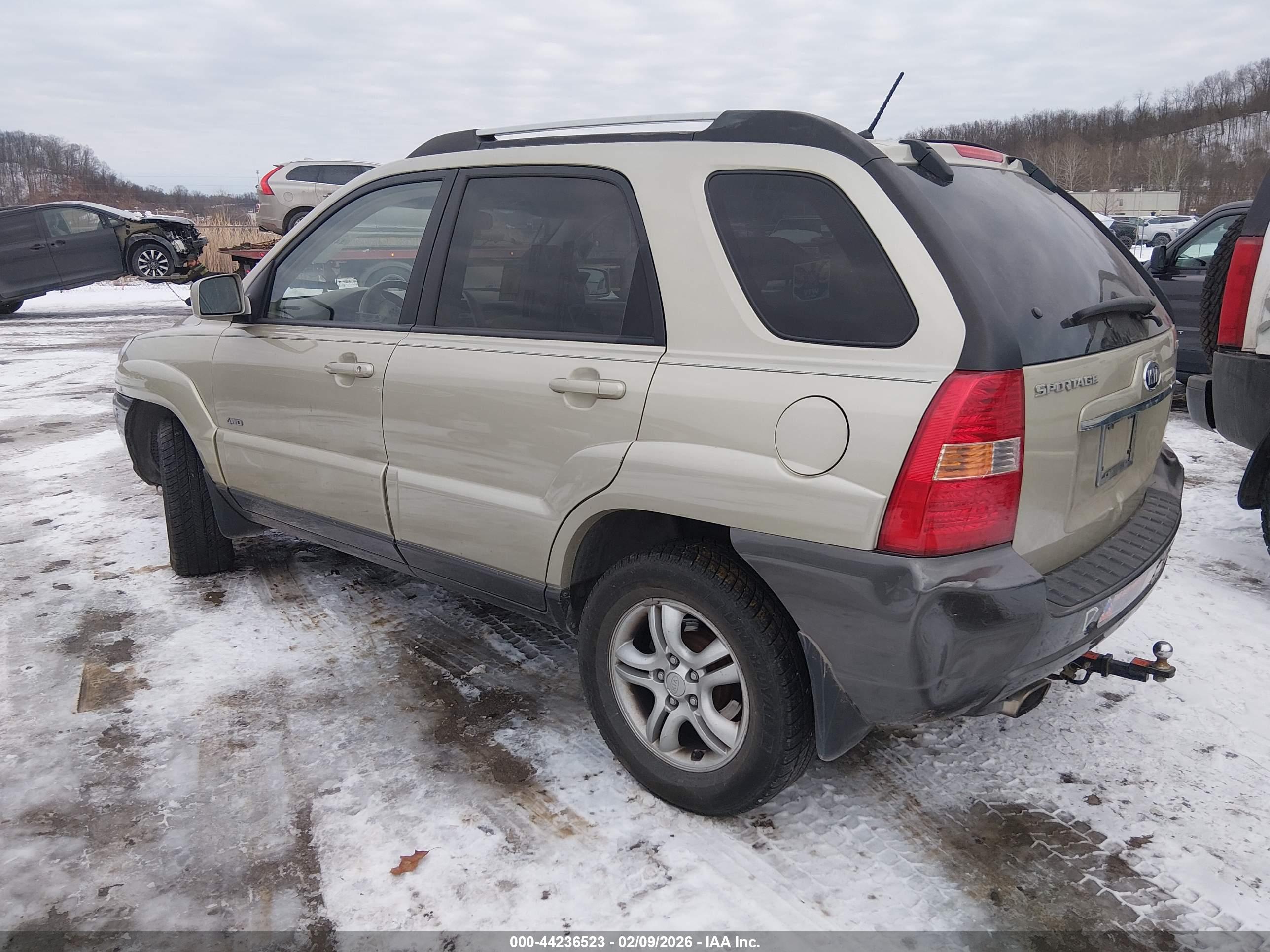 KIA SPORTAGE image 3