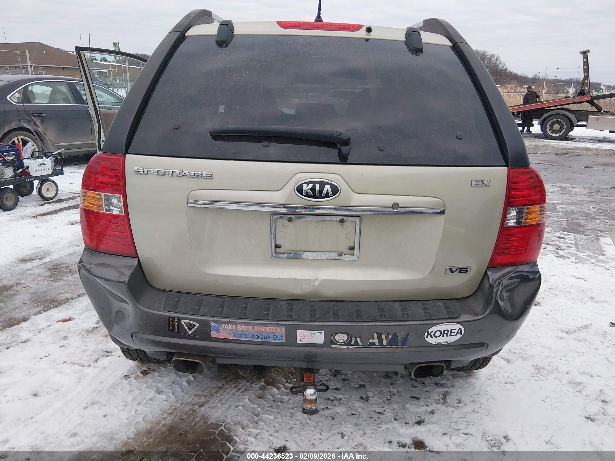 KIA SPORTAGE image 6