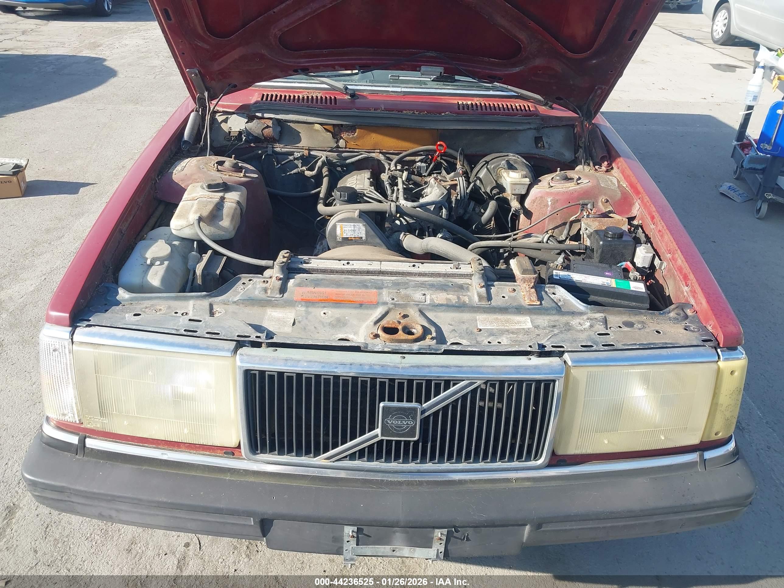 VOLVO 245 image 10