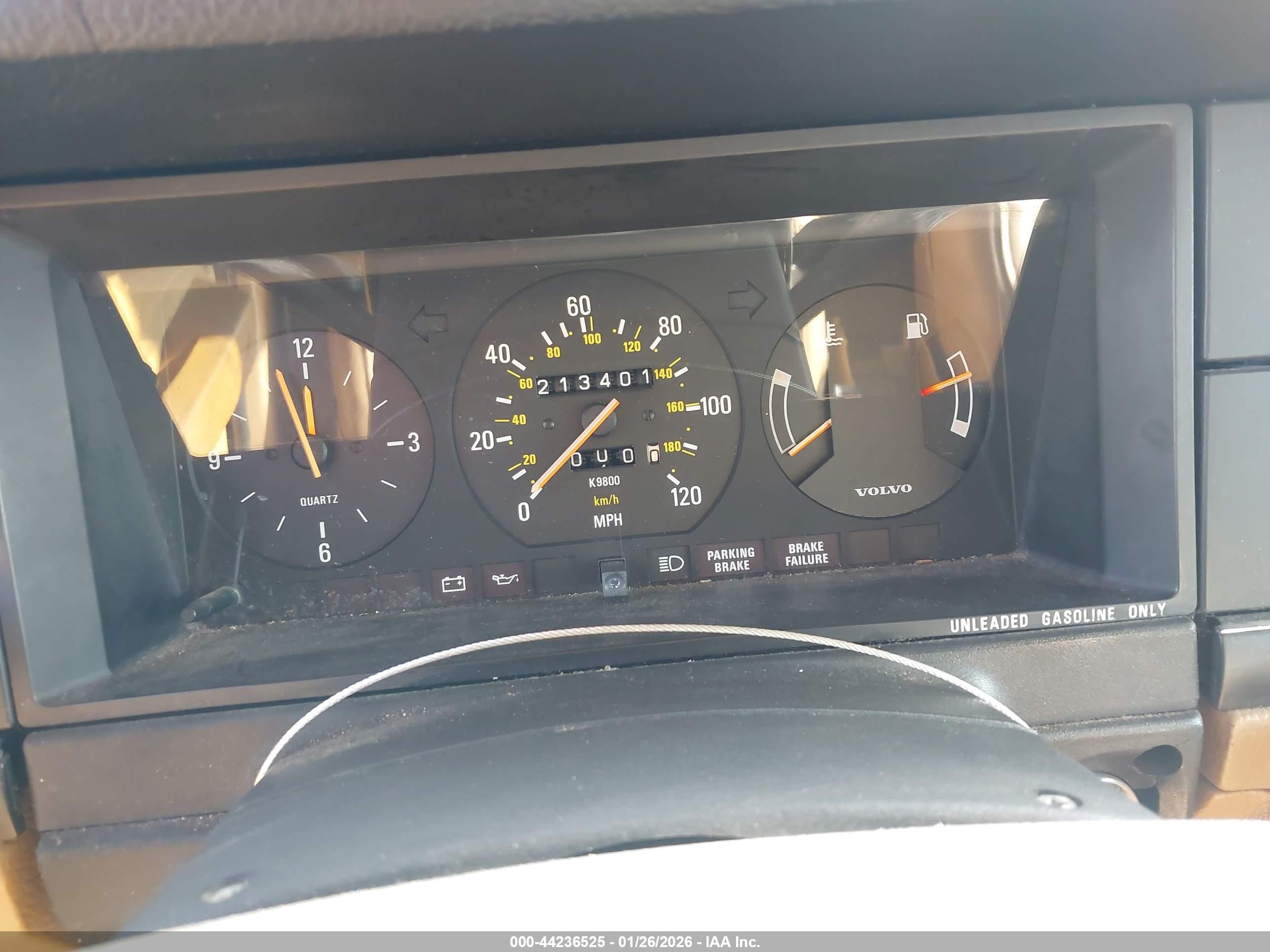 VOLVO 245 image 7