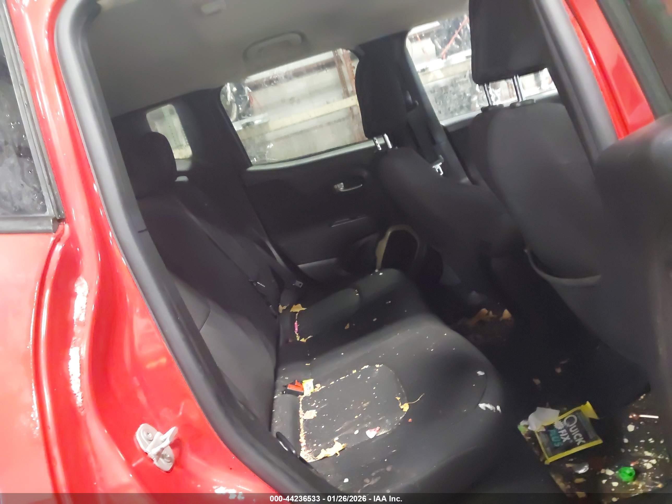 JEEP RENEGADE image 8