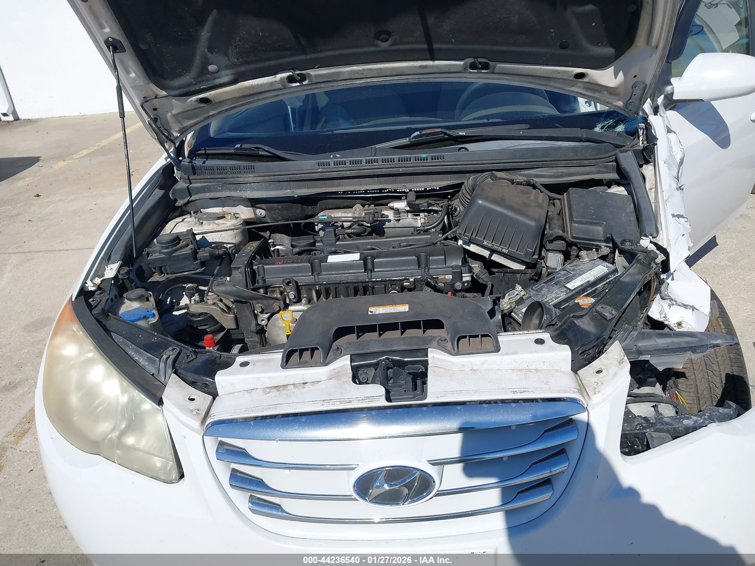 HYUNDAI ELANTRA image 10
