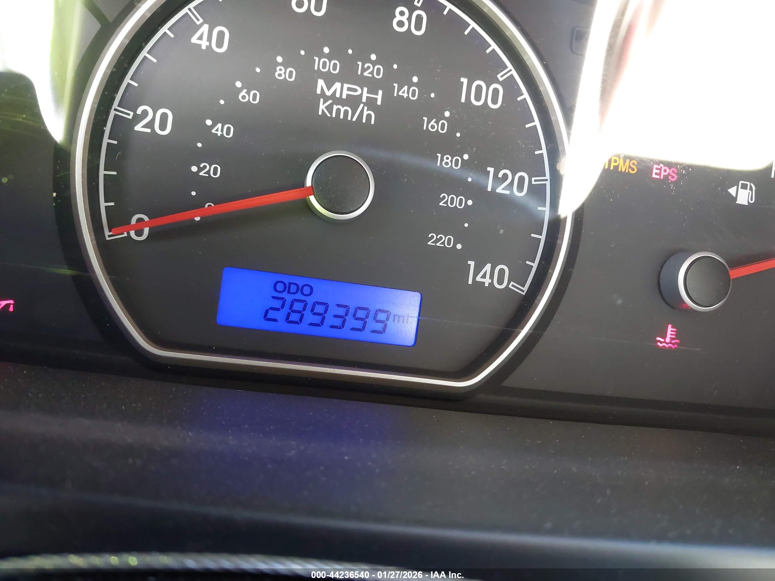 HYUNDAI ELANTRA image 7