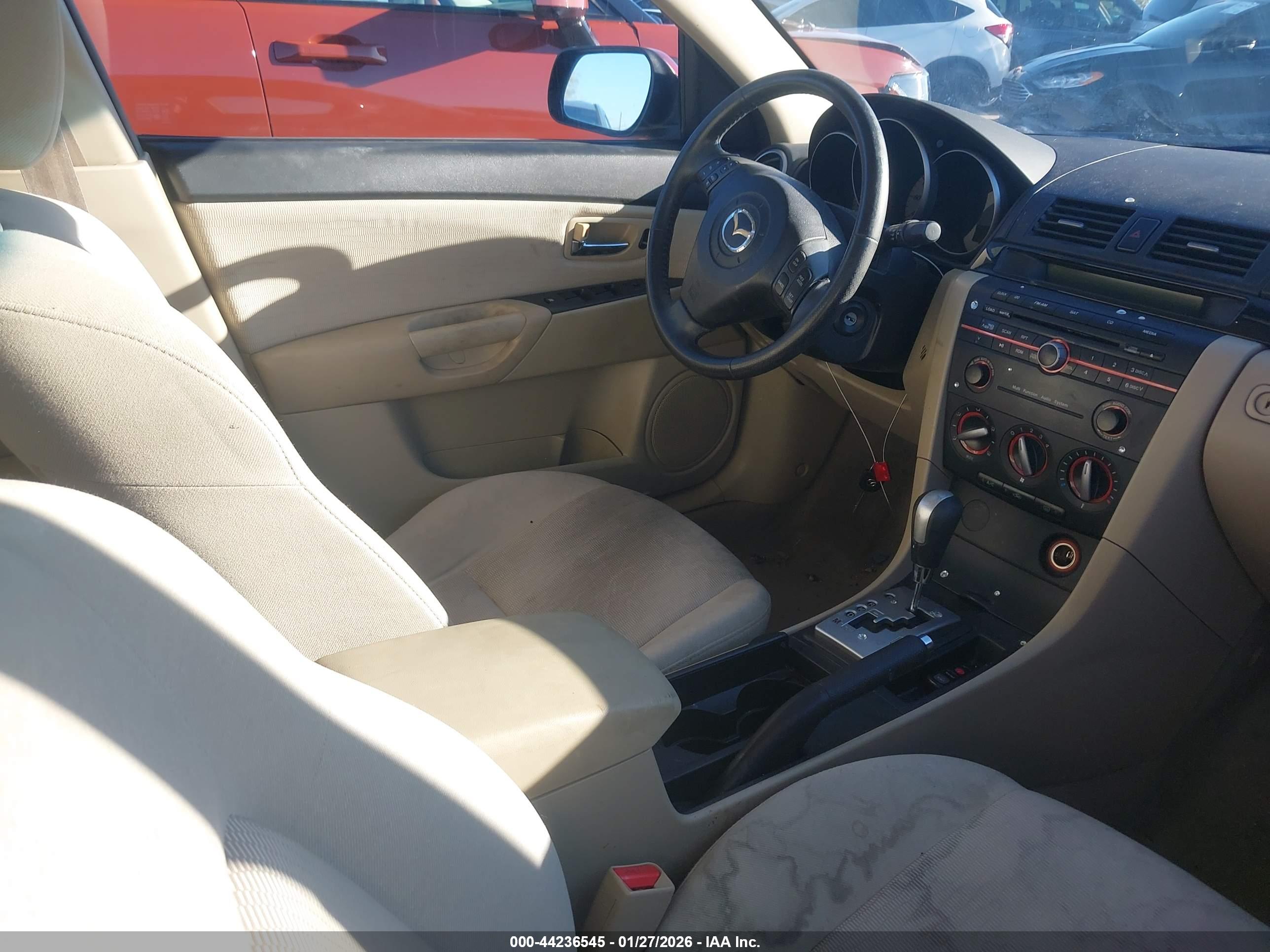 MAZDA MAZDA3 image 5