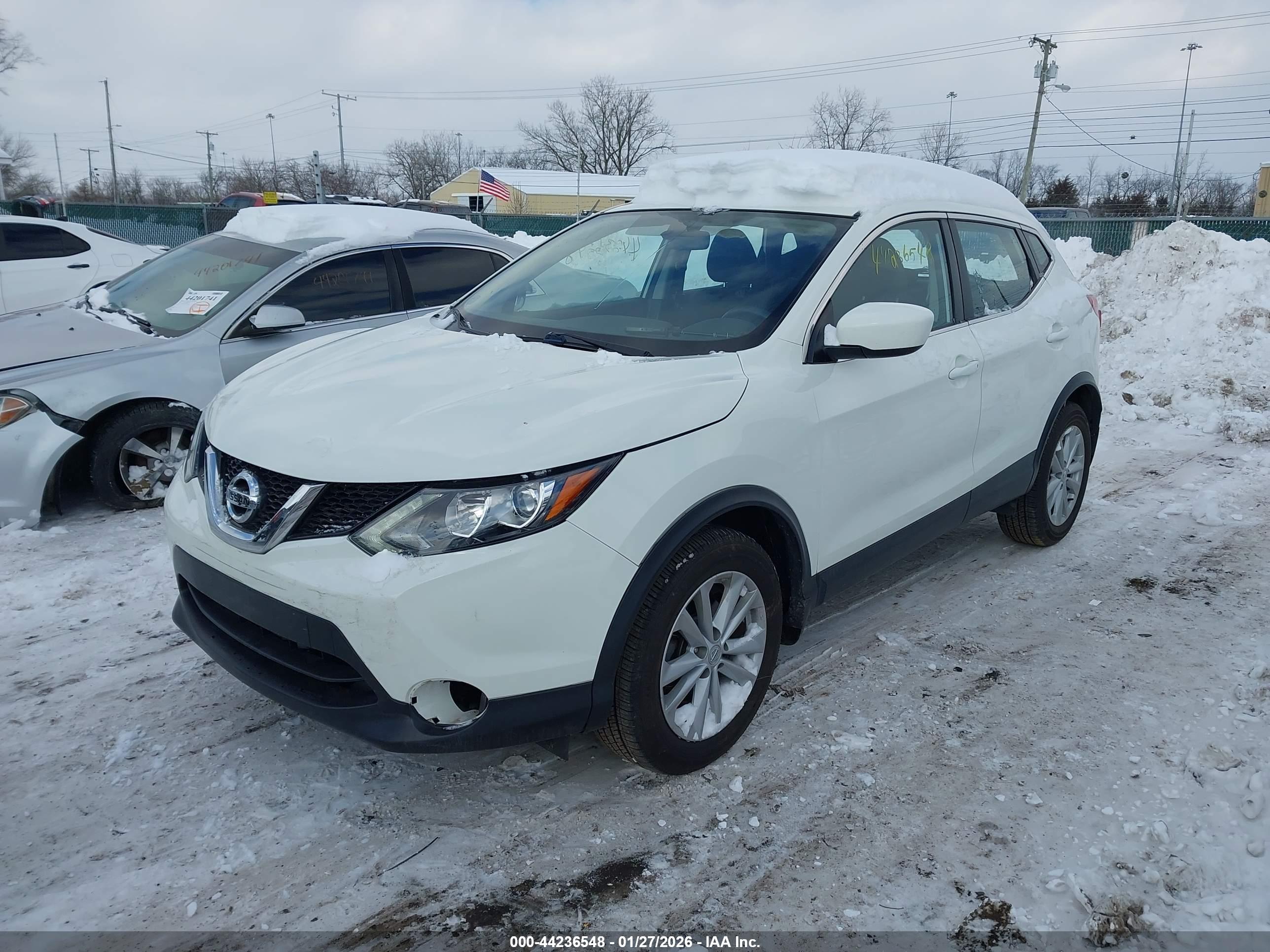 NISSAN ROGUE image 2