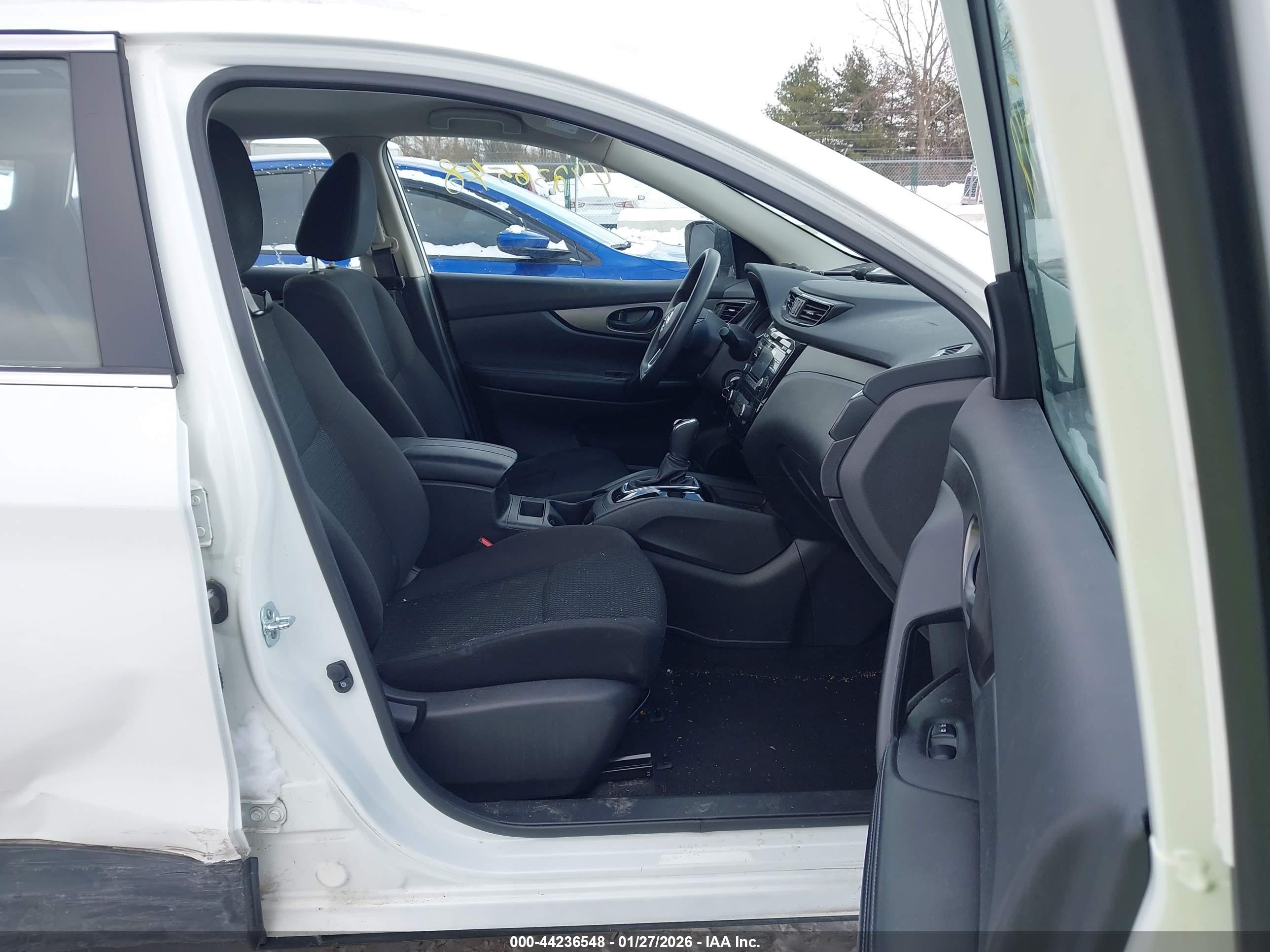 NISSAN ROGUE image 5