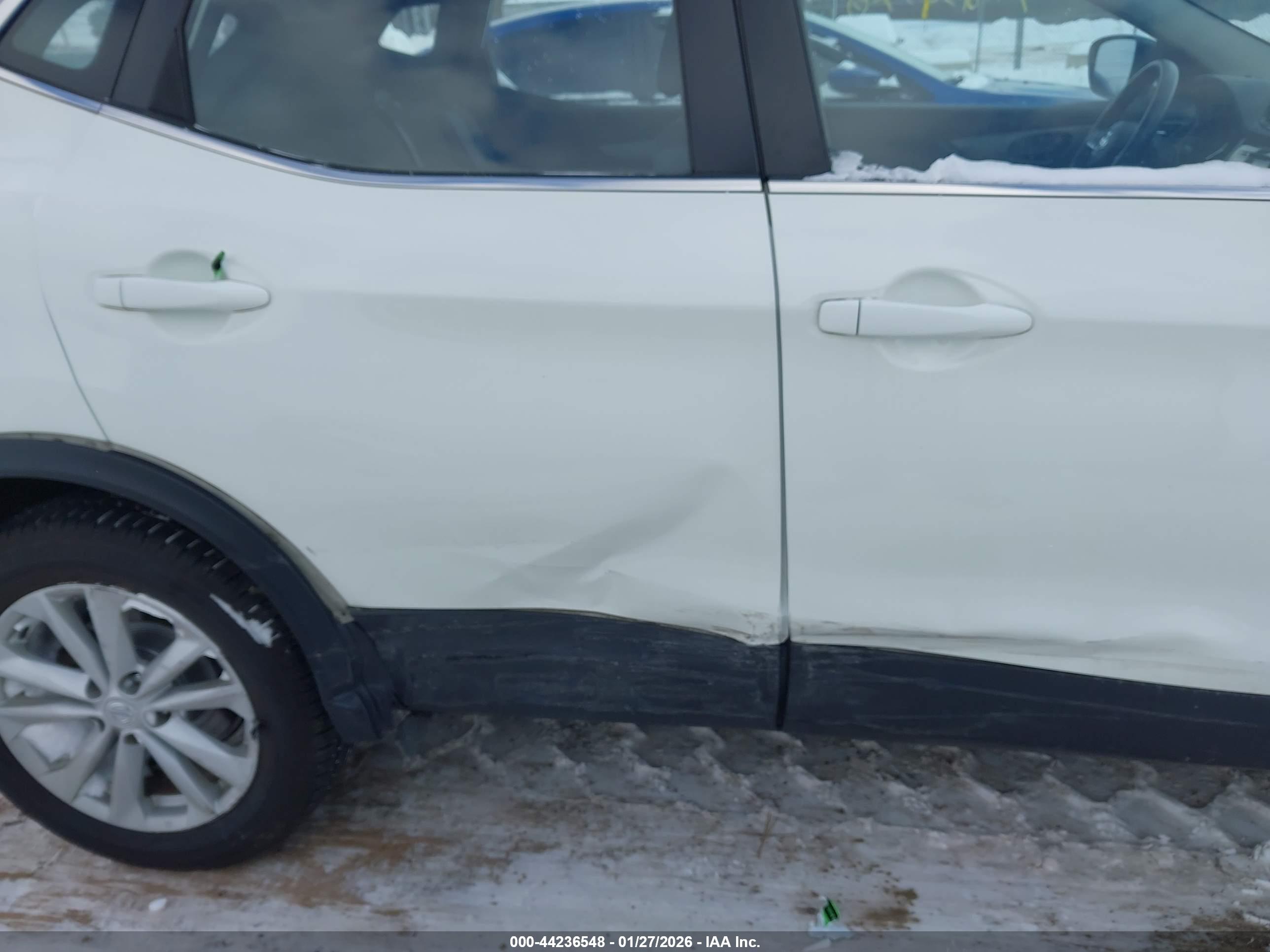 NISSAN ROGUE image 6